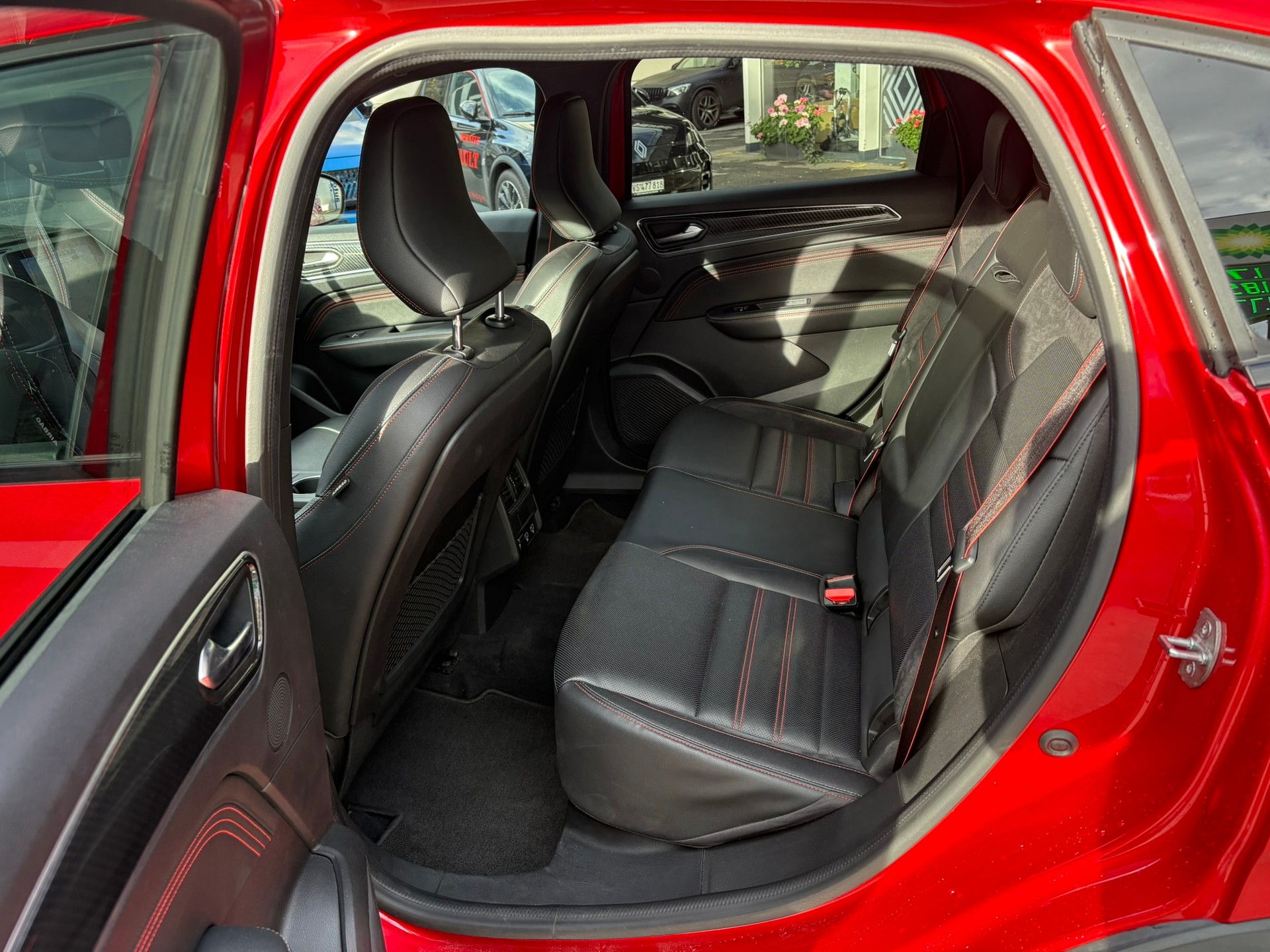 RENAULT Arkana 1.6 E-Tech R.S.Line - 10