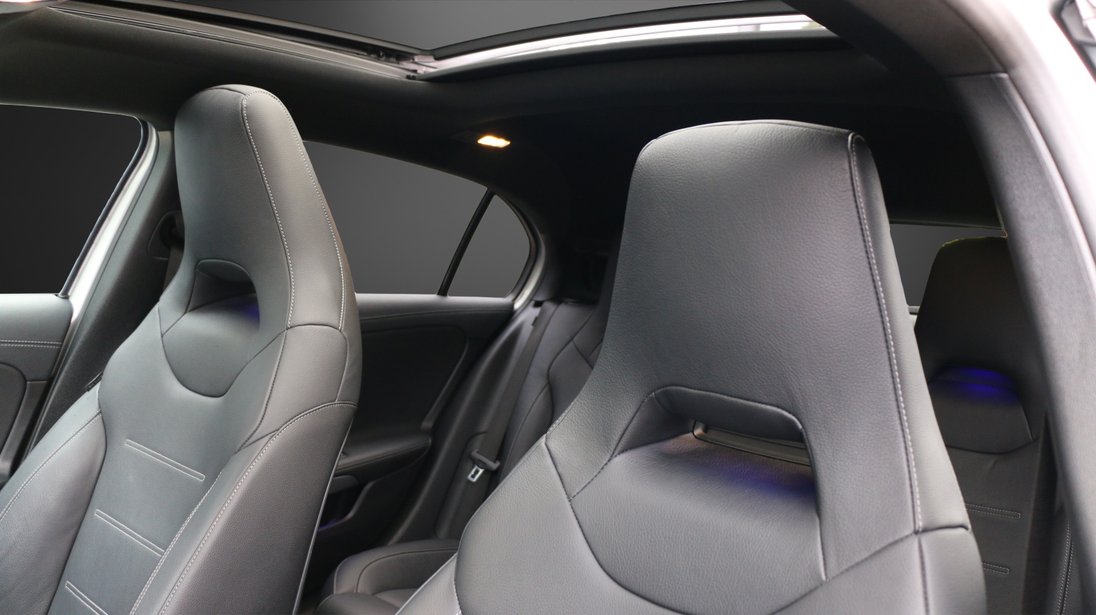 MERCEDES-BENZ A 45 S AMG 4Matic+ - 11