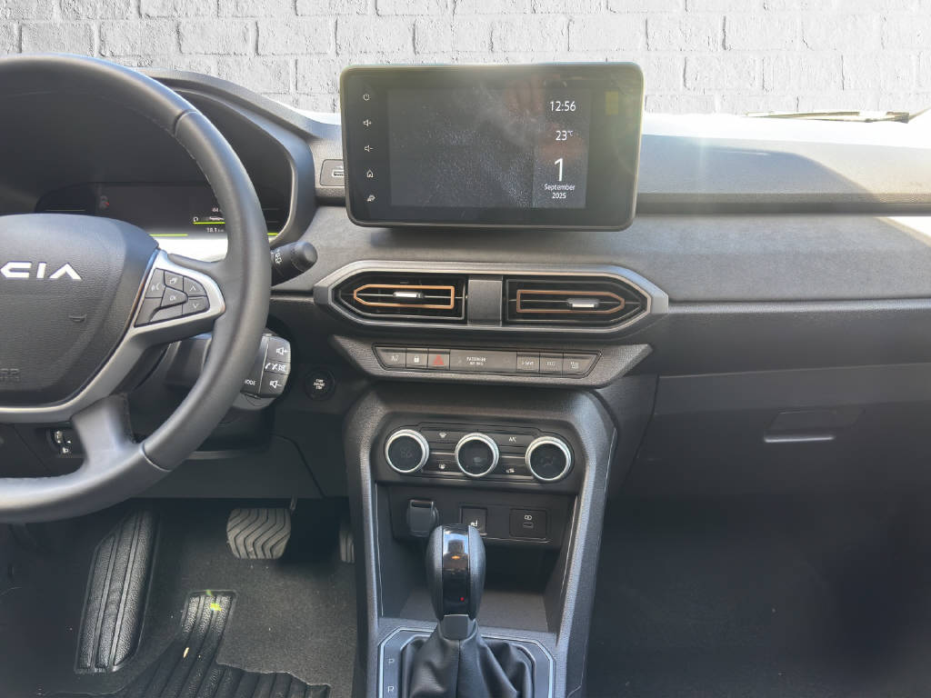 DACIA Jogger 1.6 Hybrid Extreme+ 7P - 10