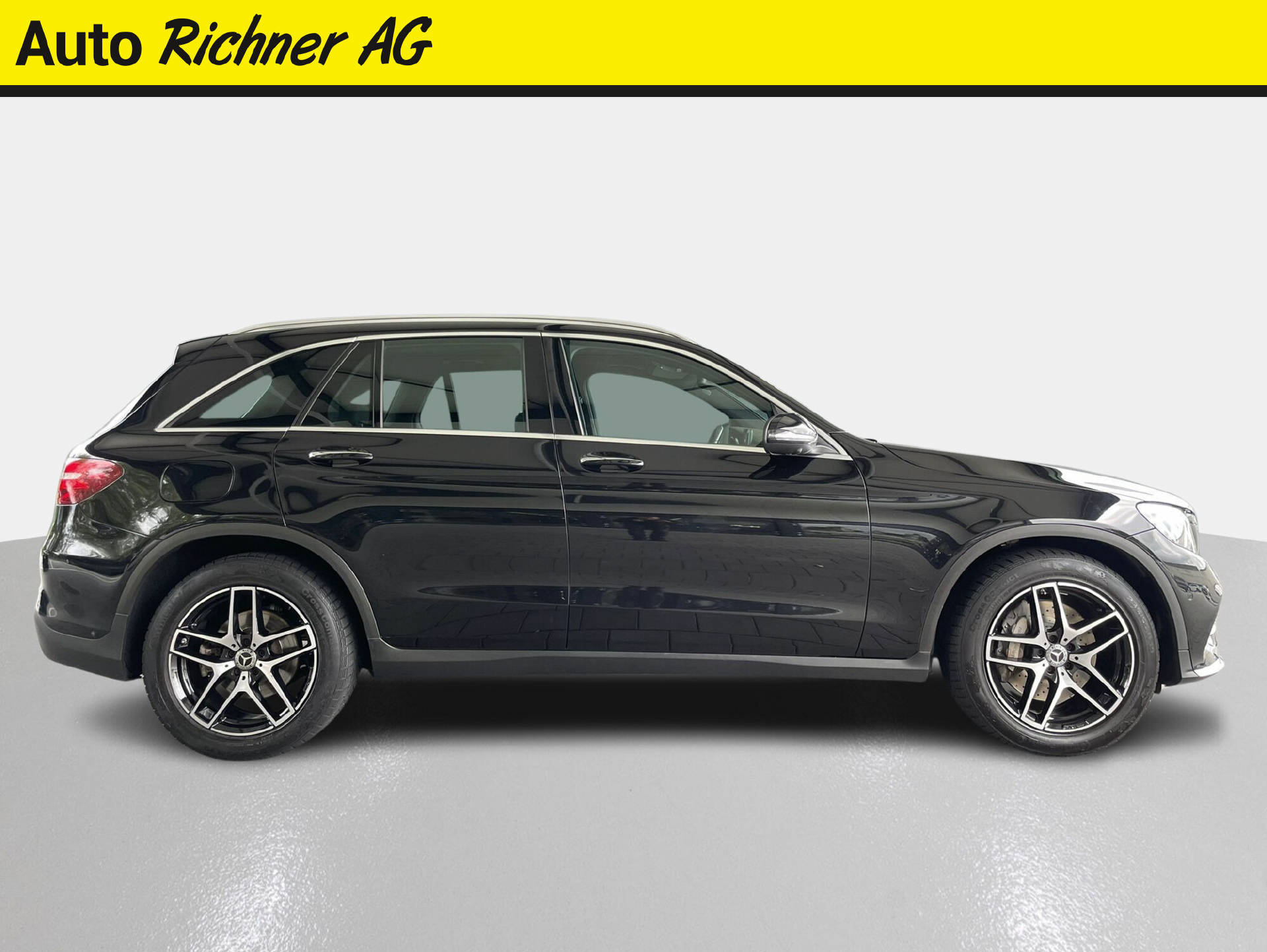 MERCEDES-BENZ GLC 250 AMG Line 4m-2