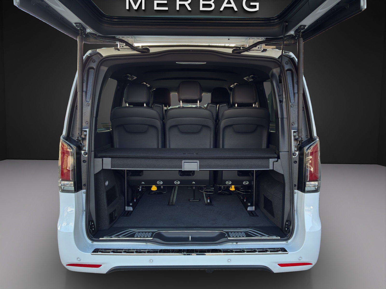 MERCEDES-BENZ Exclusive Swiss Edition - 12