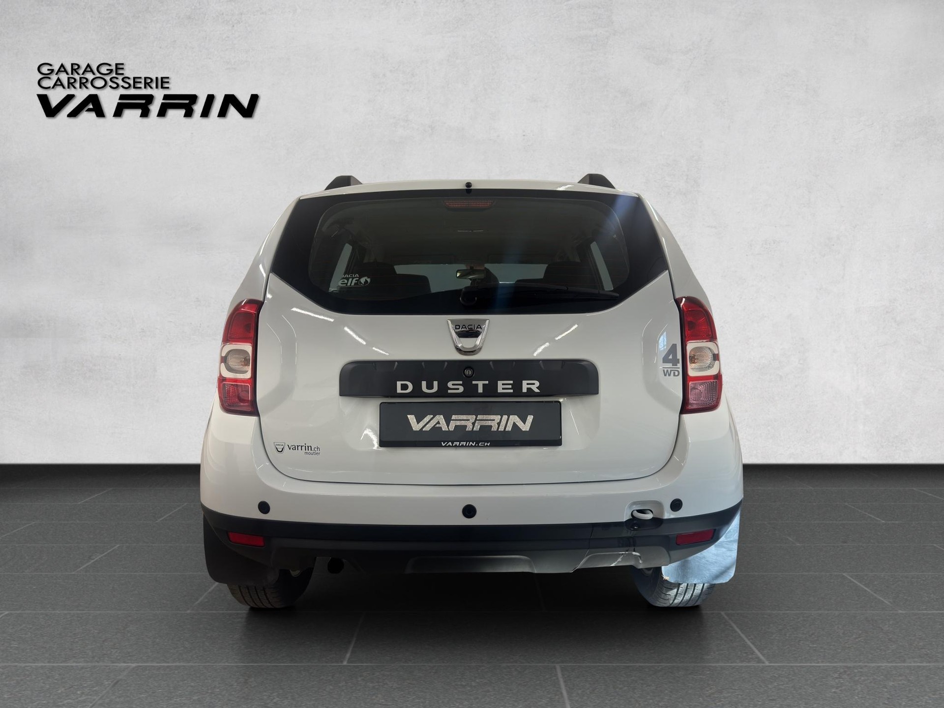 DACIA Duster 1.6 Lauréate 4x4 - 5