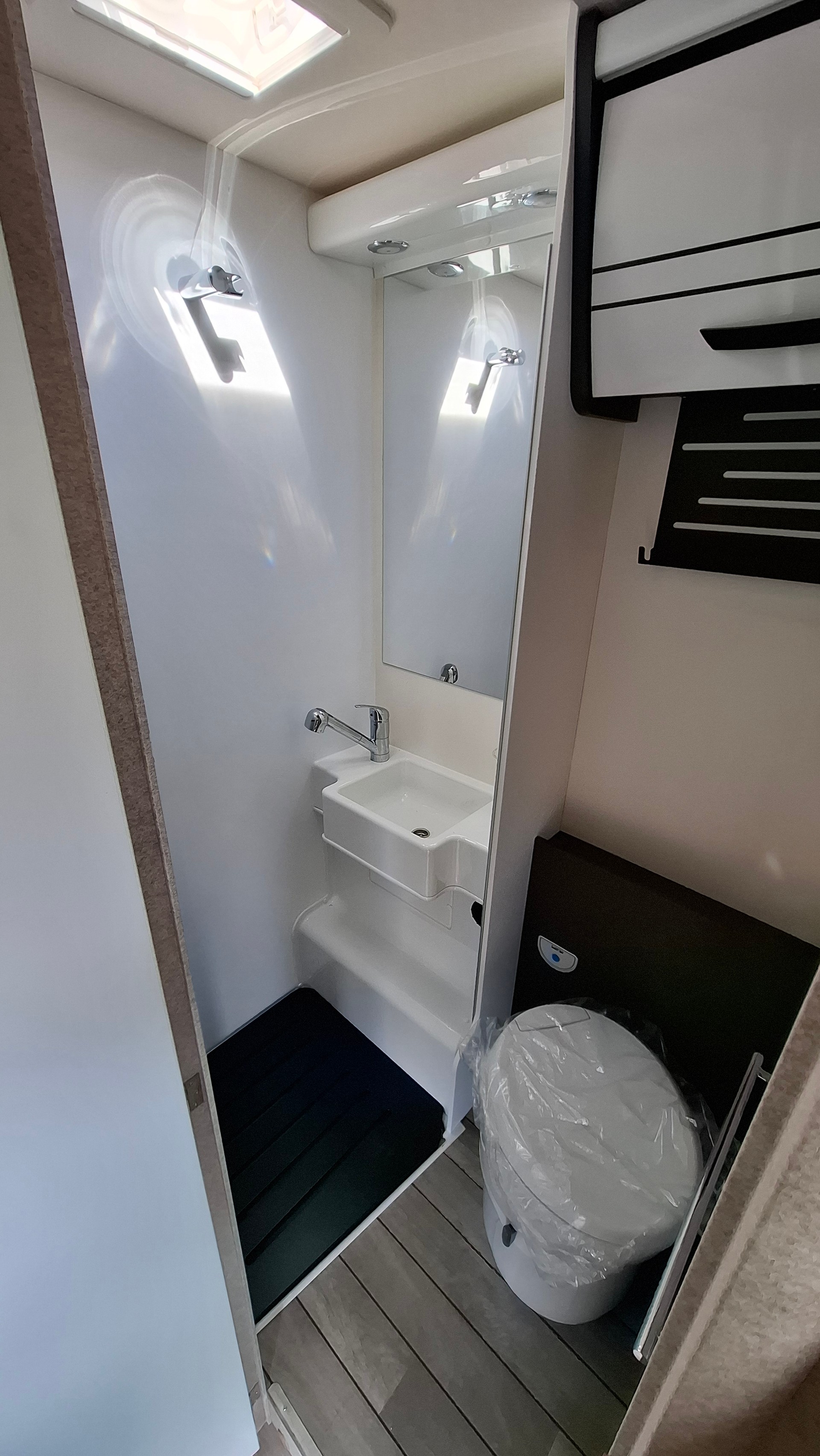 MCLOUIS MC4 365 Swiss Edition - 7