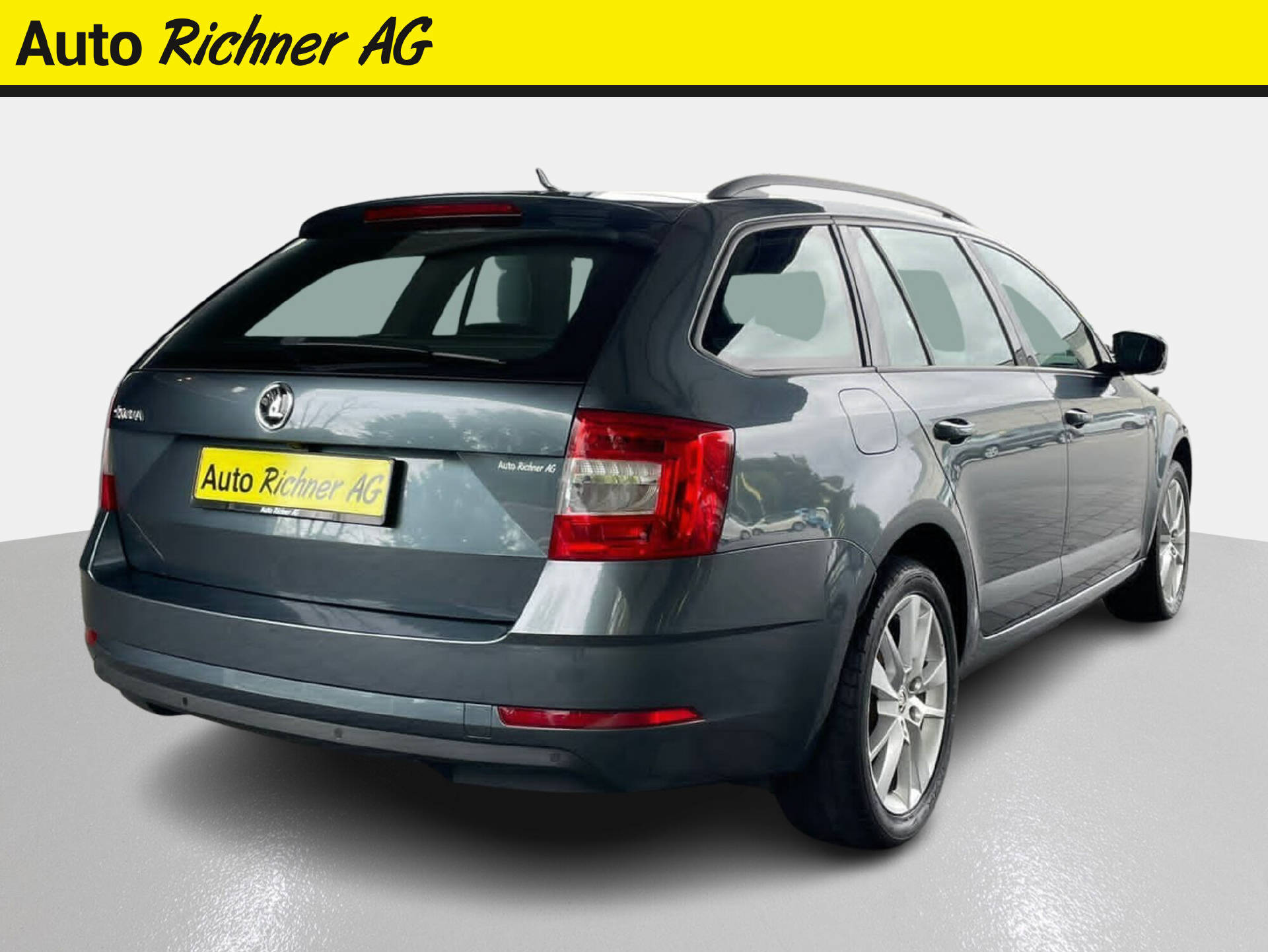 SKODA Octavia Combi 2.0 TDI 184 Ambition 4×4 DSG-3