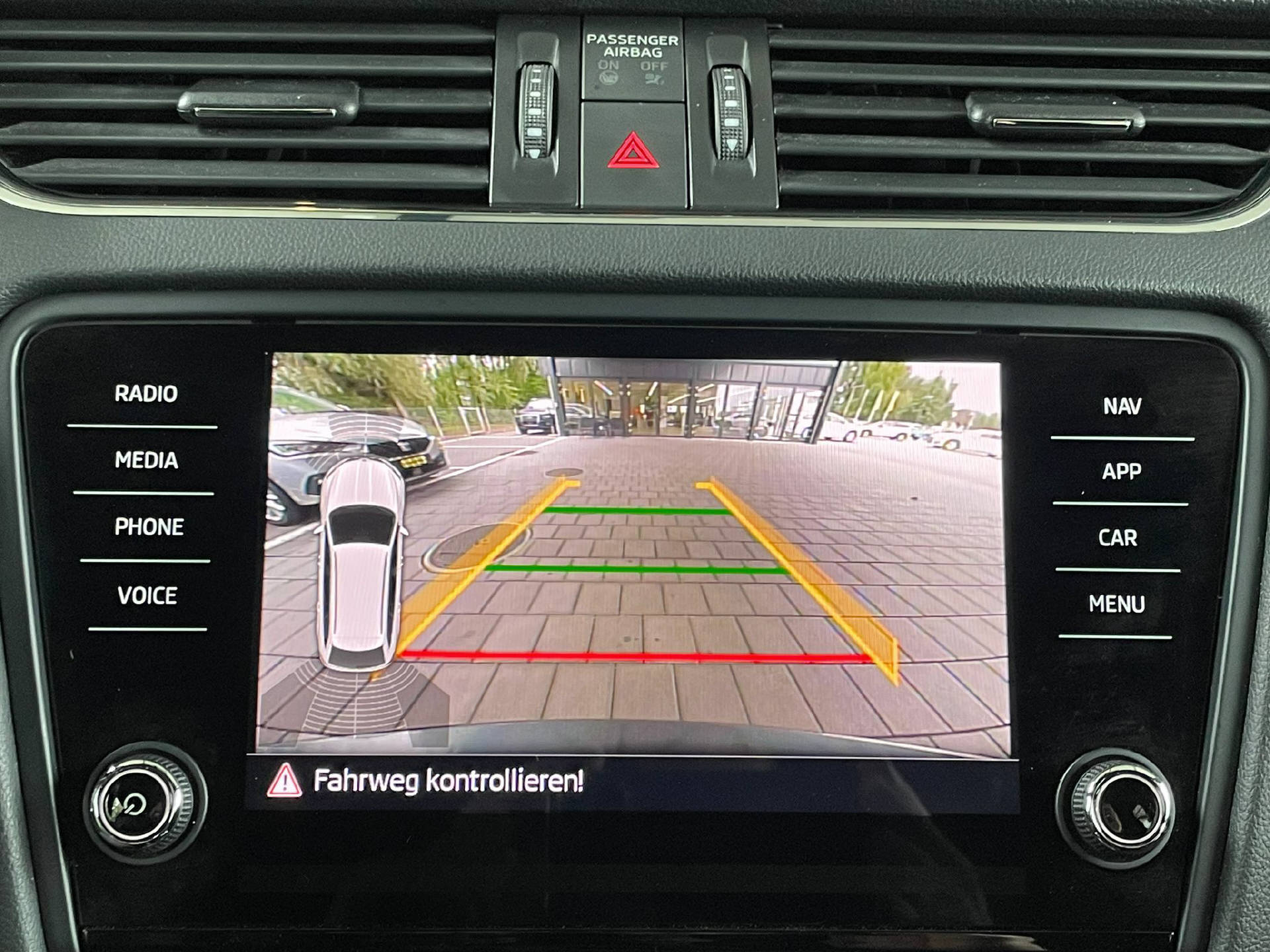 SKODA Octavia Combi 2.0 TDI 184 Ambition 4×4 DSG-9