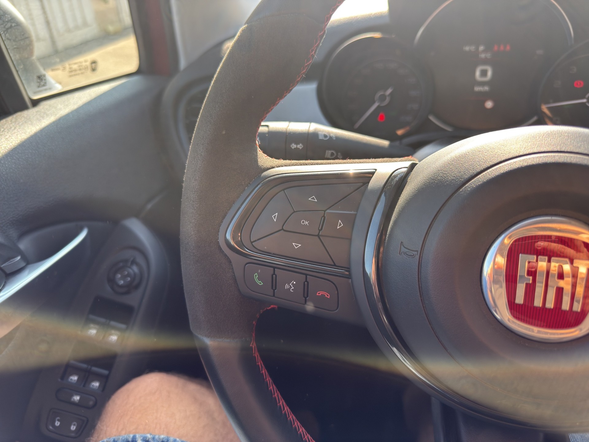 FIAT 500 X 1.5 Hybrid Sport - 24