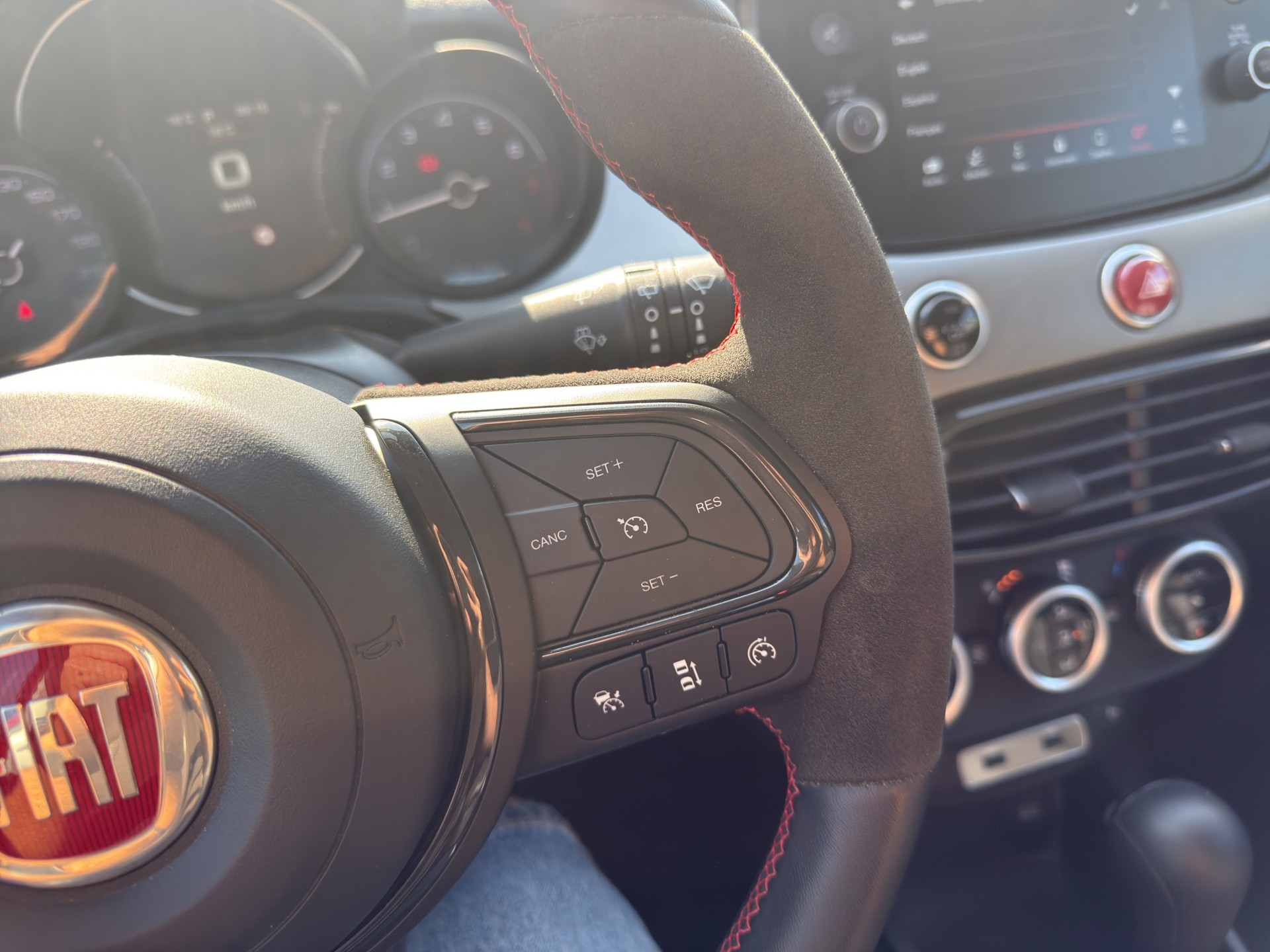 FIAT 500 X 1.5 Hybrid Sport - 25