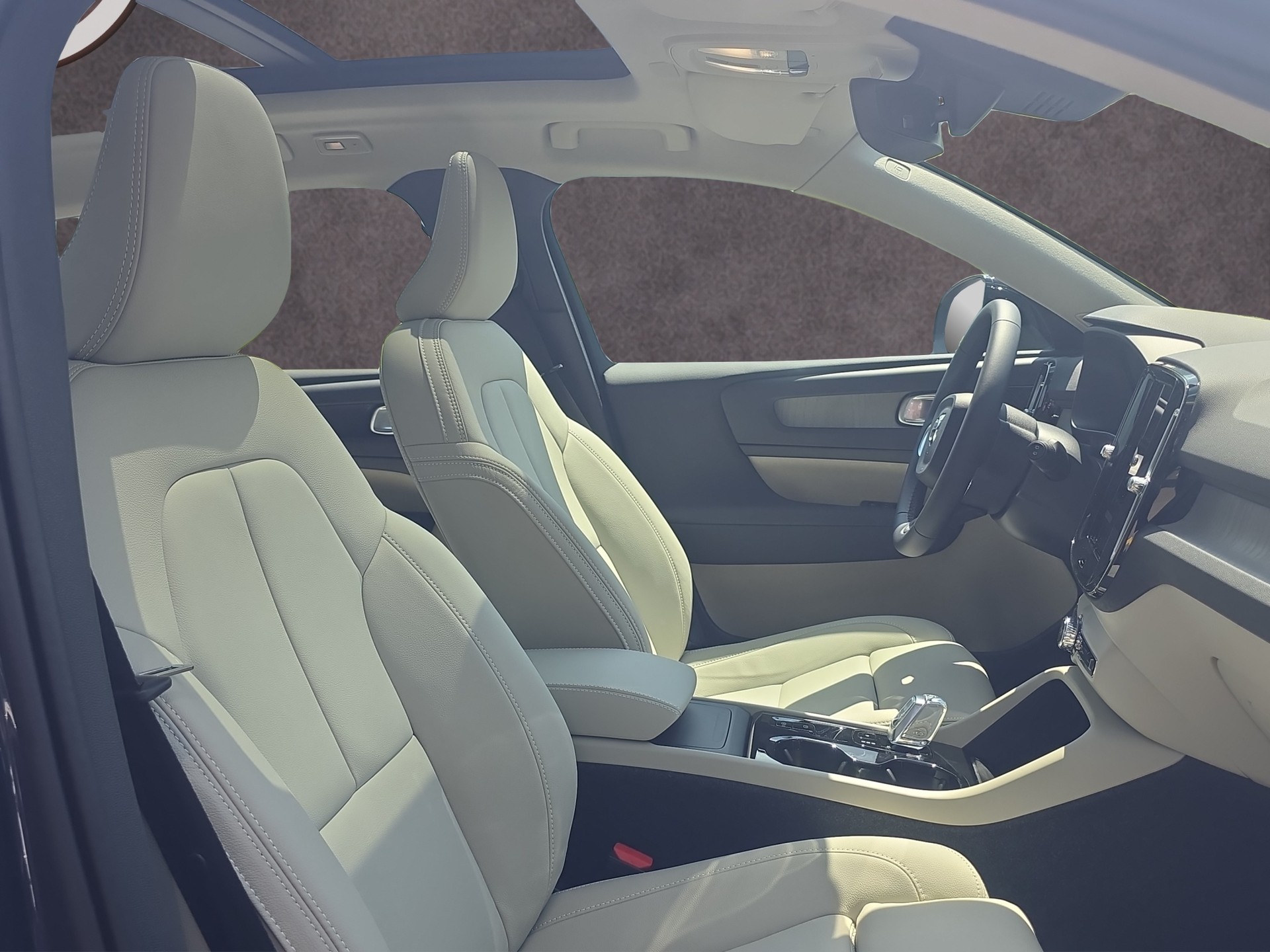 VOLVO XC40 2.0 B4 MH Ultra Dark - 16