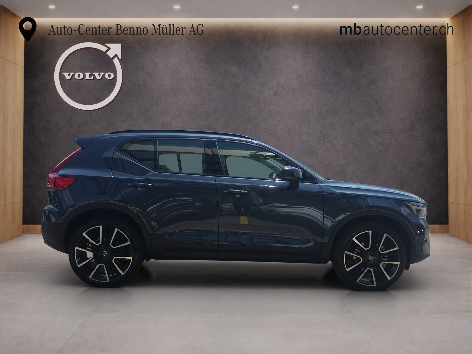 VOLVO XC40 2.0 B4 MH Ultra Dark - 6