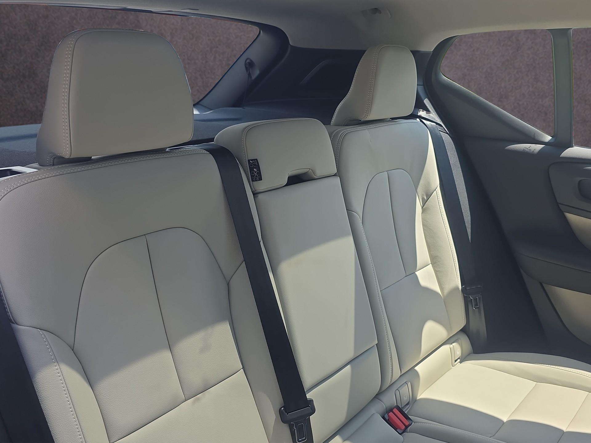 VOLVO XC40 2.0 B4 MH Ultra Dark - 17