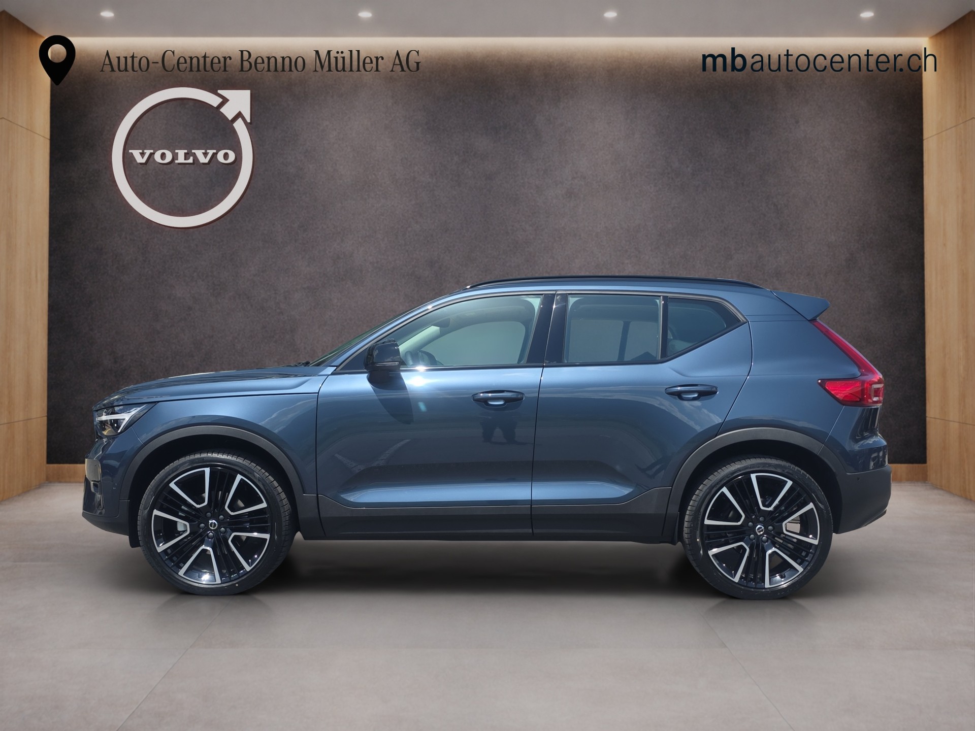 VOLVO XC40 2.0 B4 MH Ultra Dark - 2