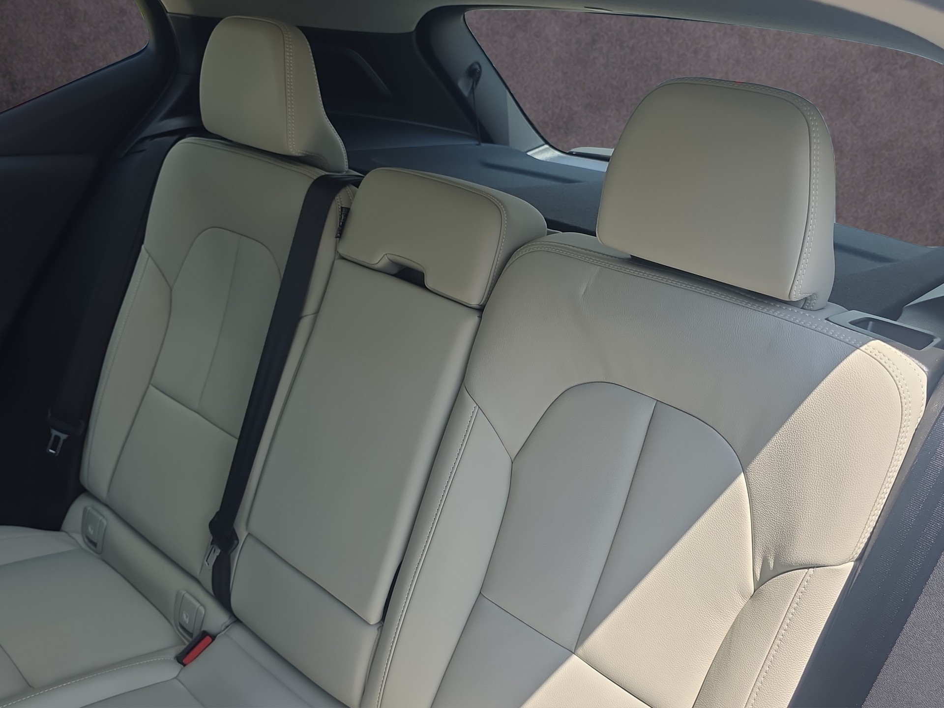VOLVO XC40 2.0 B4 MH Ultra Dark - 18