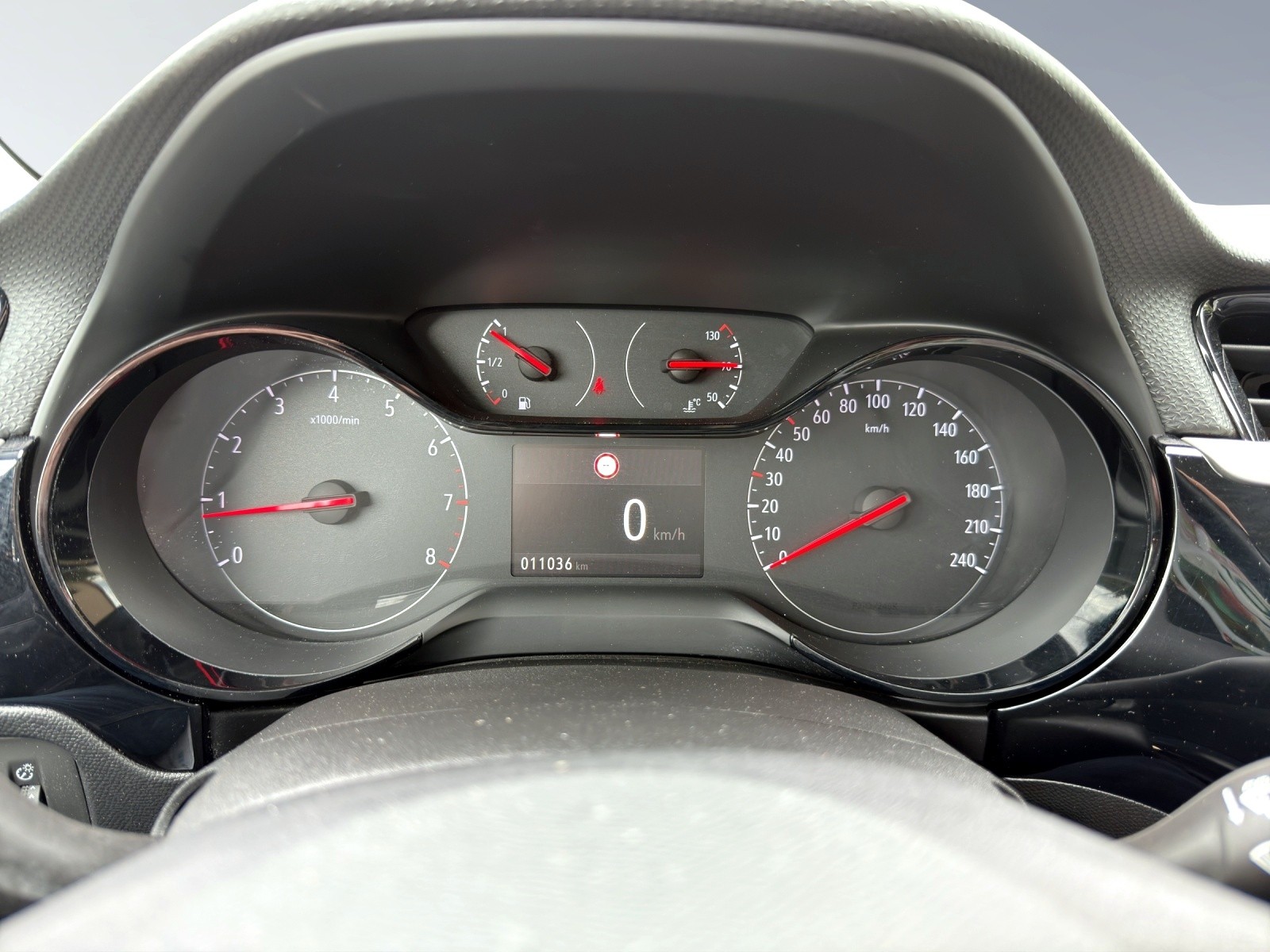 OPEL Corsa 1.2 T Edition - 10