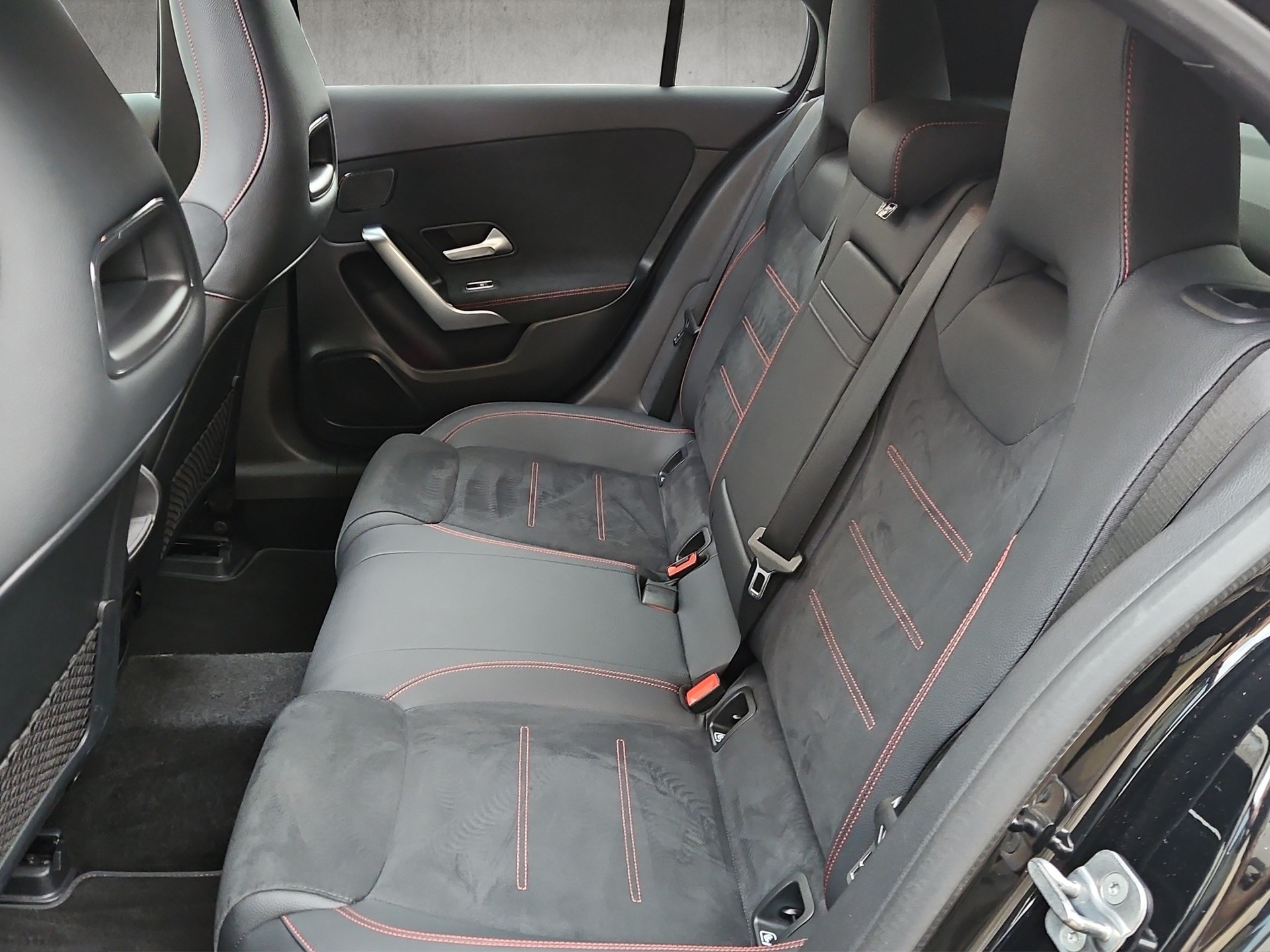 MERCEDES-BENZ A 220 AMG Line 4m - 11