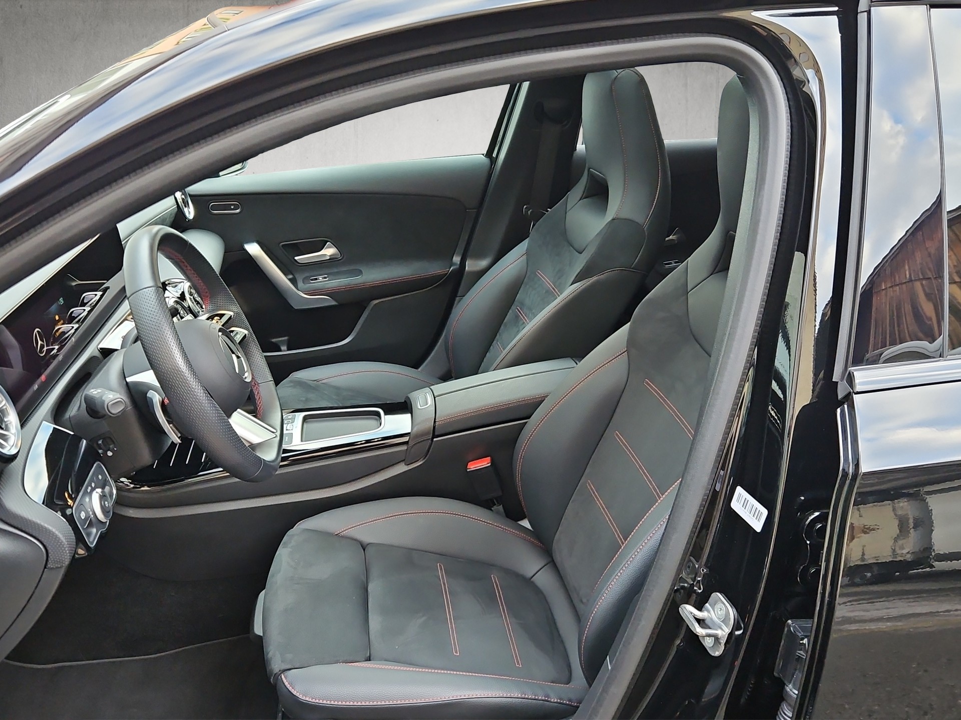 MERCEDES-BENZ A 220 AMG Line 4m - 9