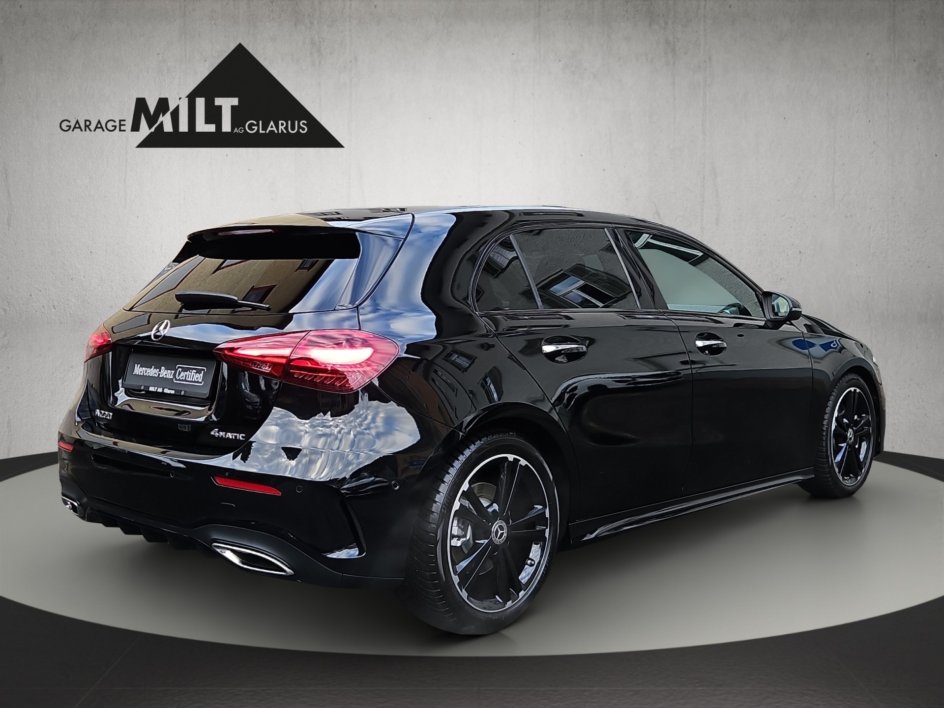 MERCEDES-BENZ A 220 AMG Line 4m - 7