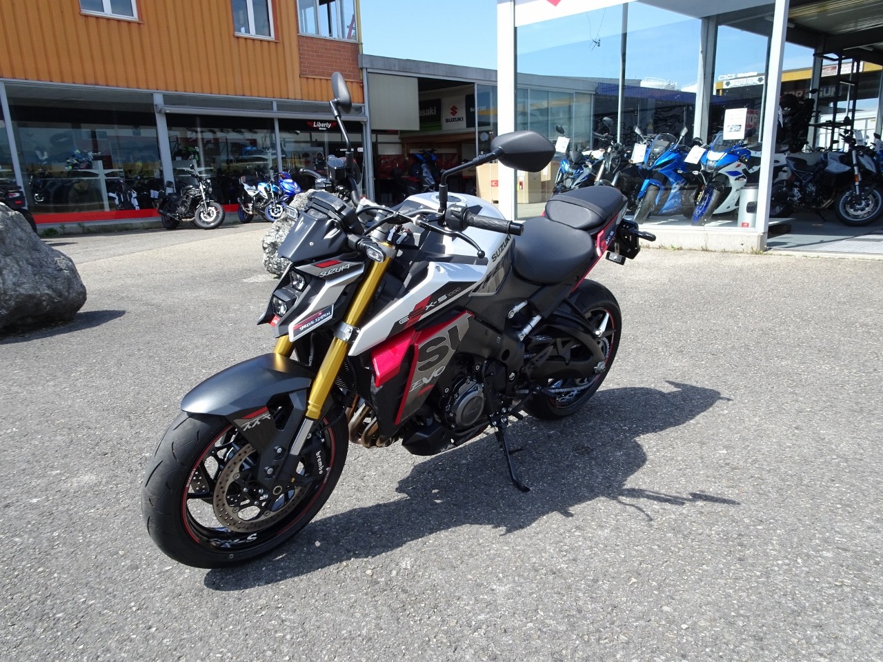 SUZUKI GSX-S 1000 EVO - 4