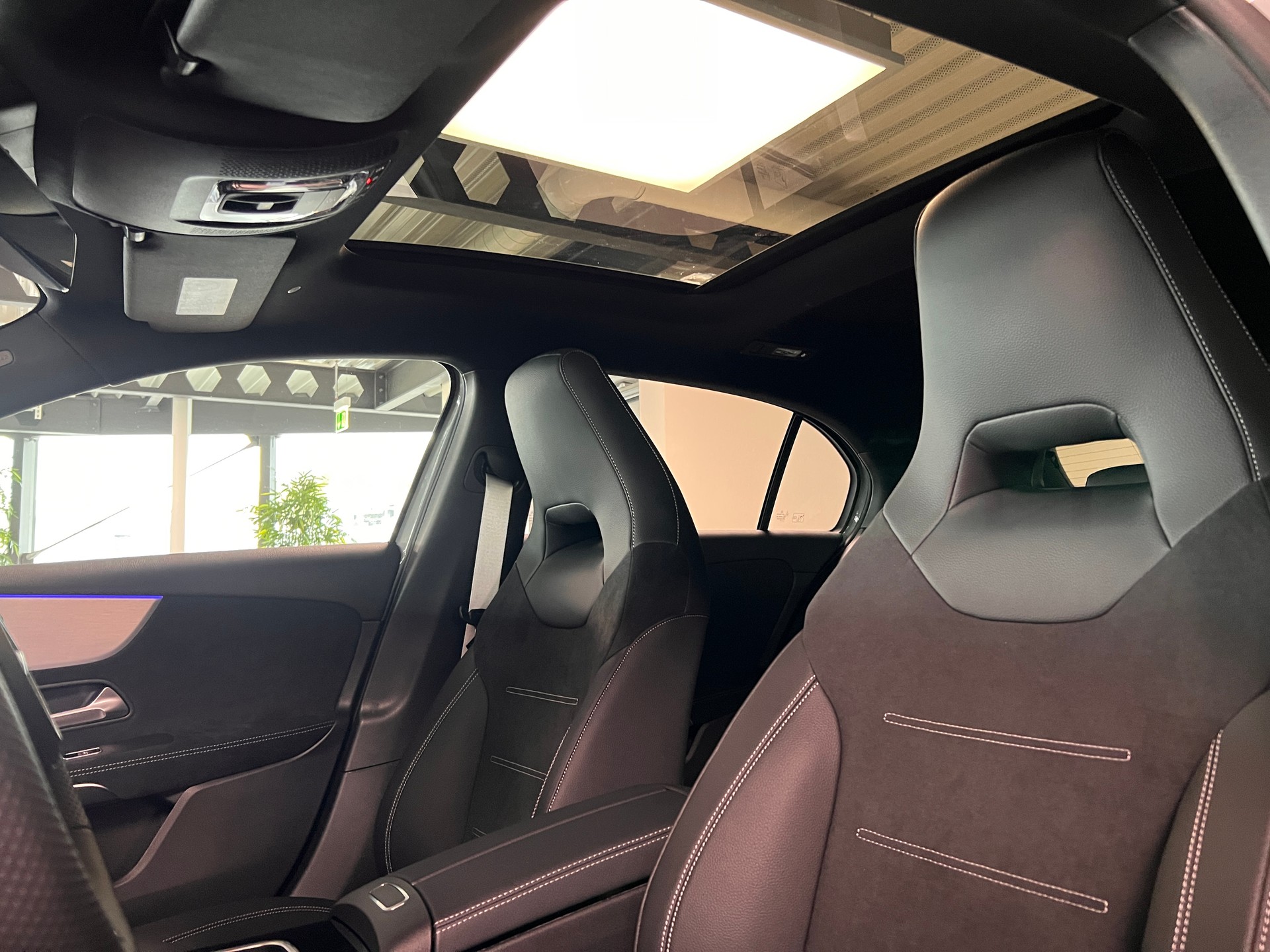 MERCEDES-BENZ A 250 4Matic 8G-DCT - 11