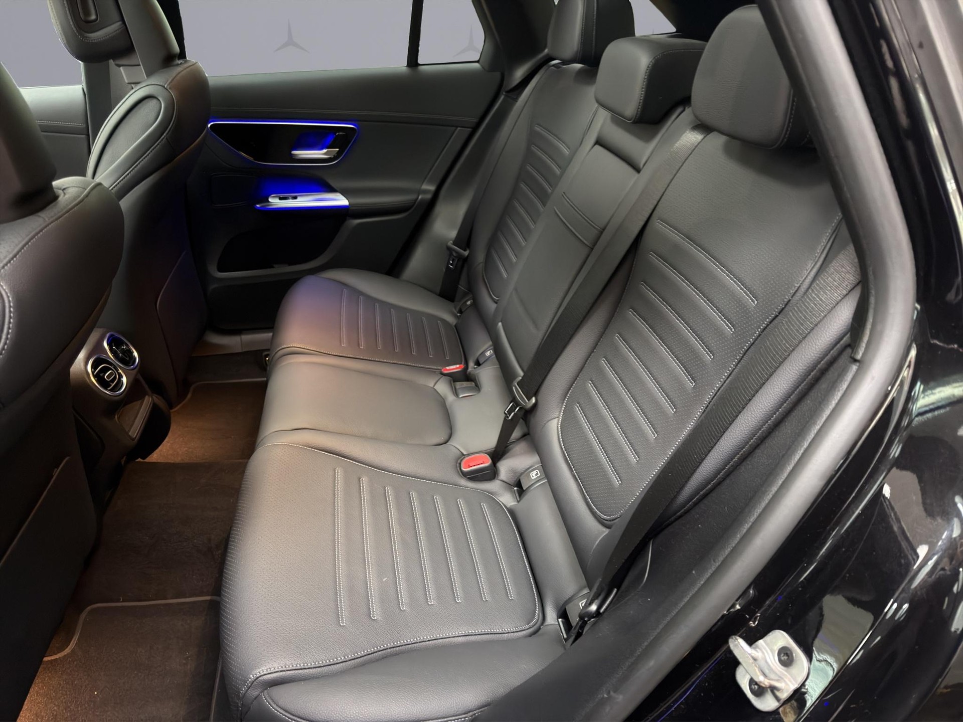 MERCEDES-BENZ GLC 200 AMG Line 4matic - 10