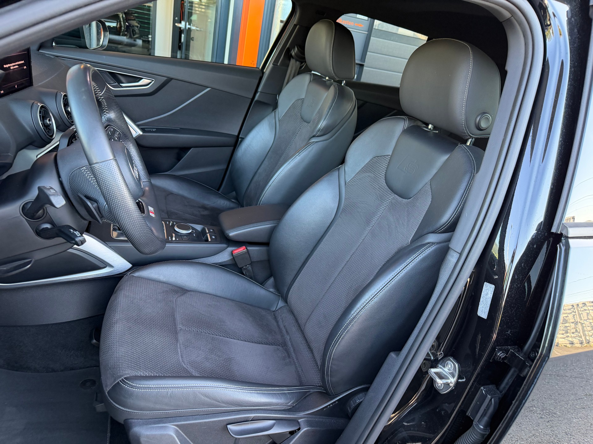 AUDI Q2 2.0 TDI sport quattro S-tronic - 9