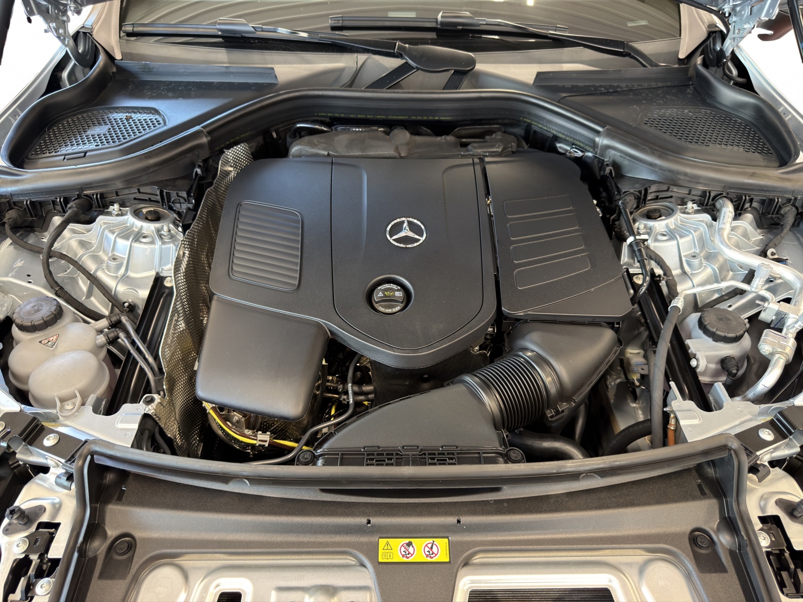 MERCEDES-BENZ GLC 300 4Matic 9G-Tronic - 17