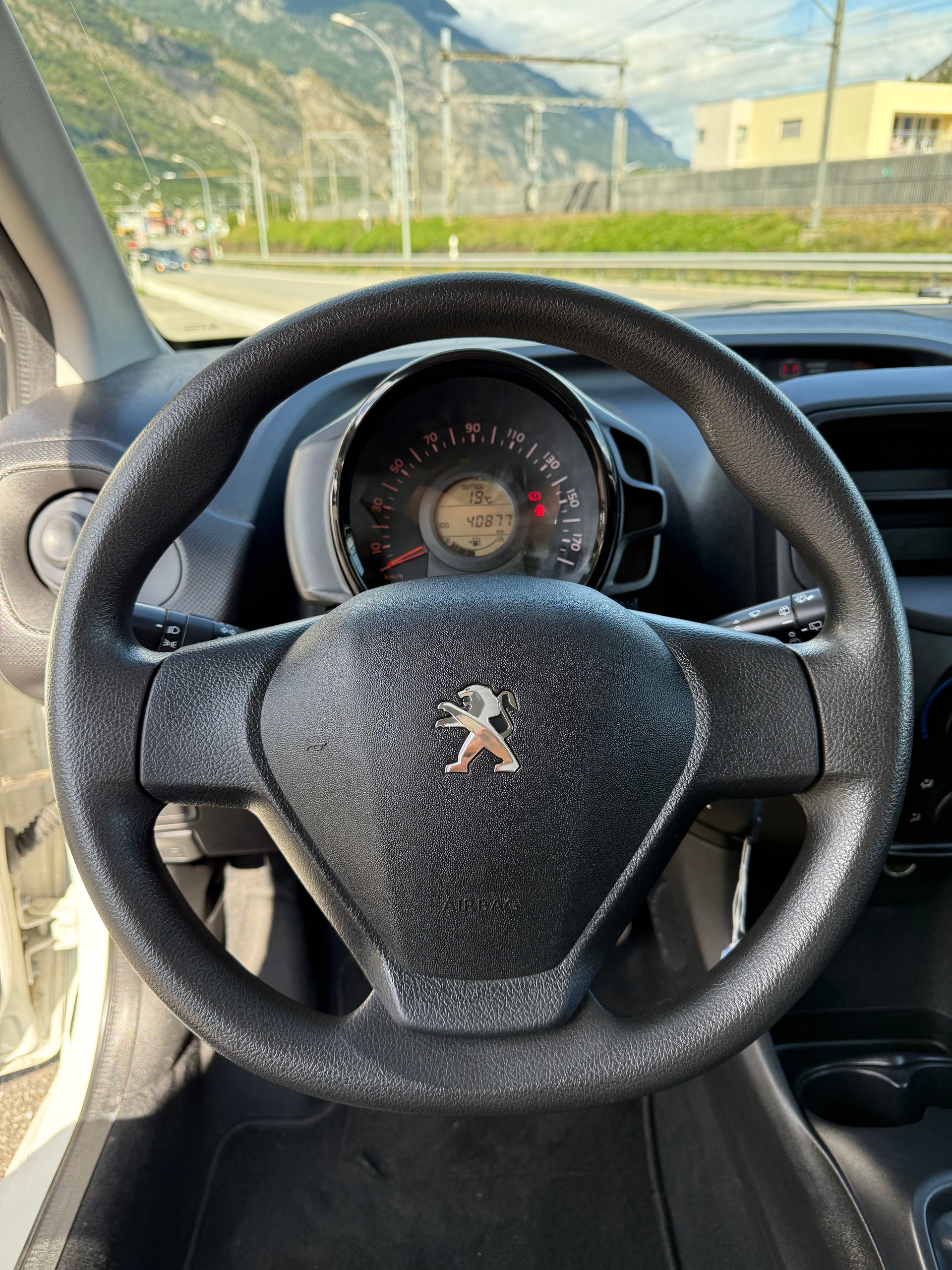 PEUGEOT 108 1.0 VTi Access - 12