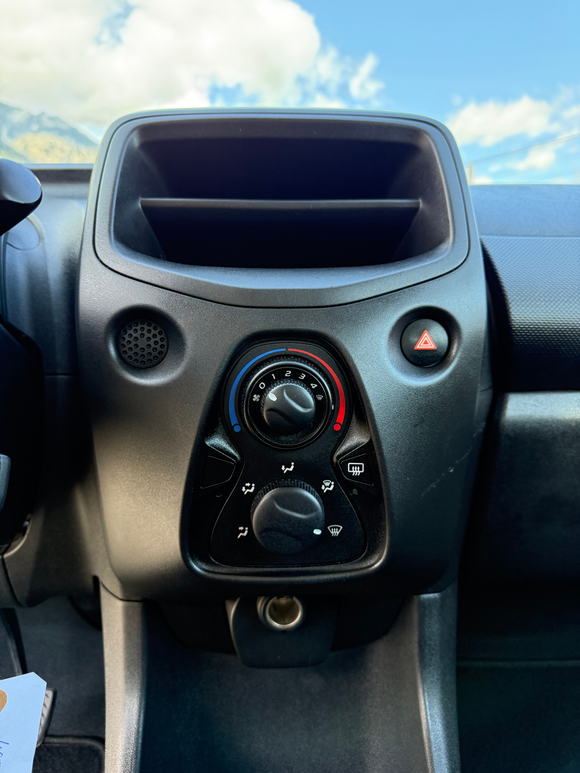 PEUGEOT 108 1.0 VTi Access - 13