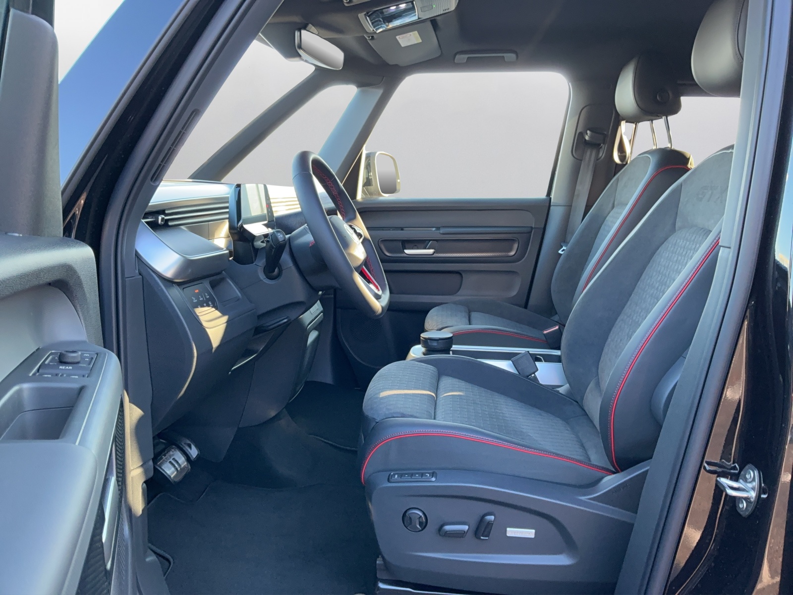 VW ID.Buzz LWB GTX 4 Motion - 10