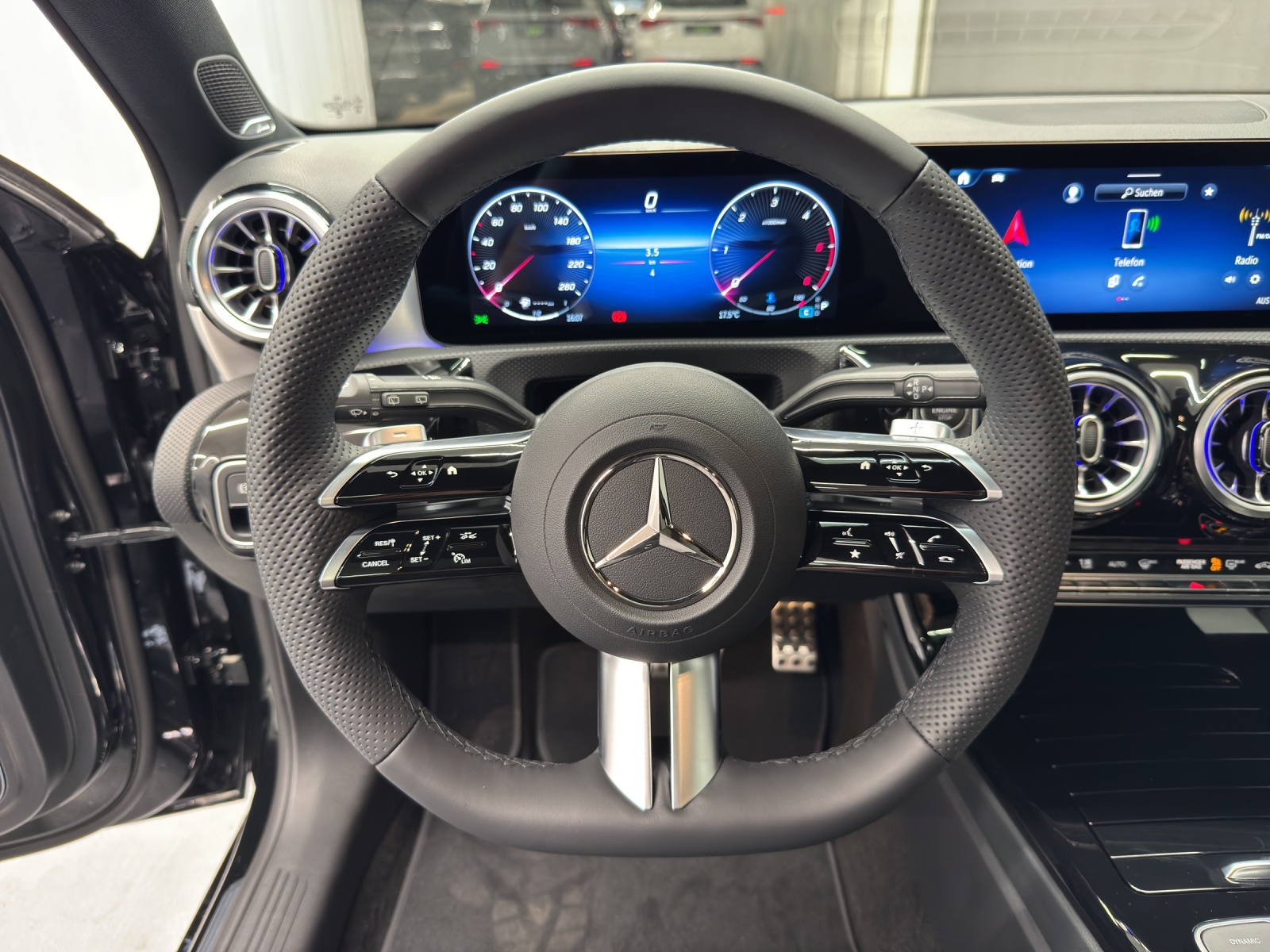 MERCEDES-BENZ A 220 d AMG Line - 15