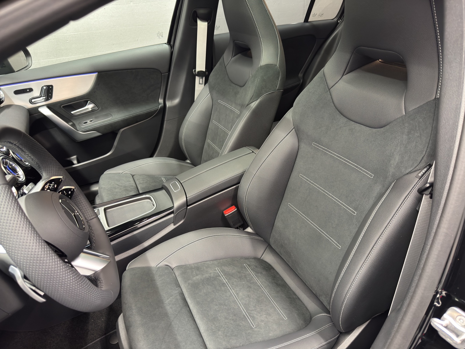 MERCEDES-BENZ A 220 d AMG Line - 14