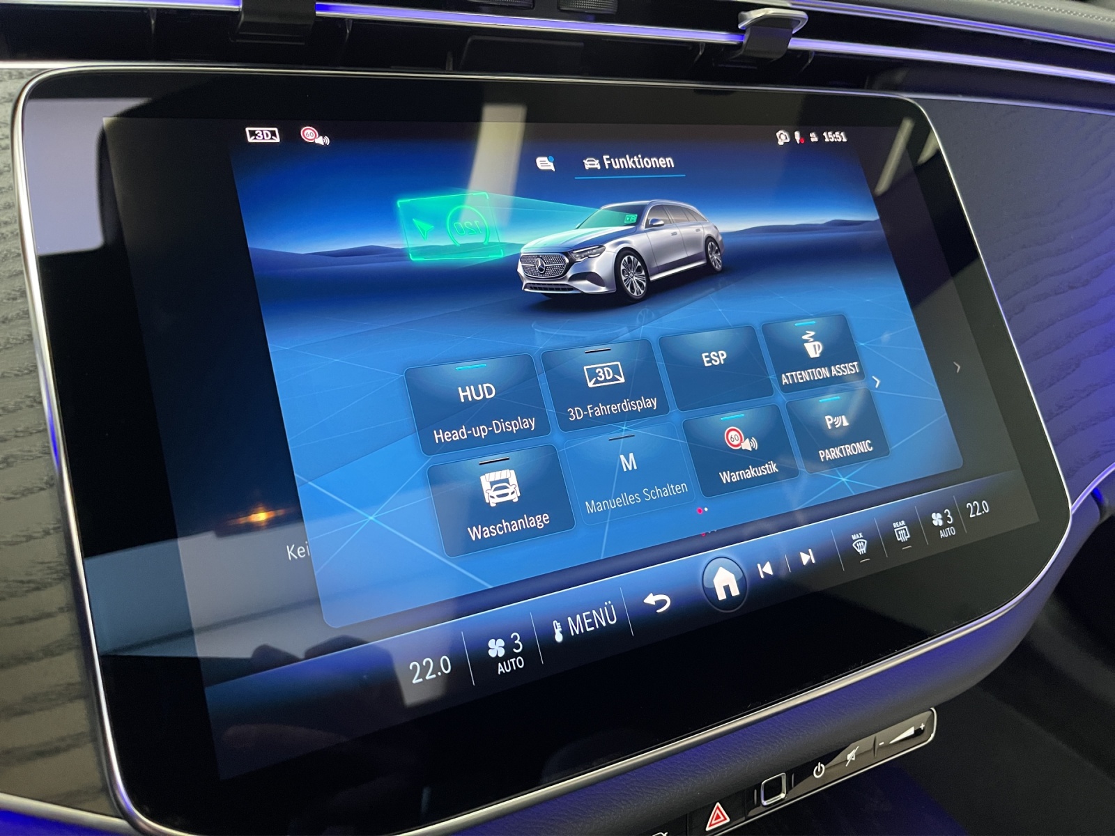 MERCEDES-BENZ E 300 de 4MATIC T-Modell mit EQ Hybrid 9G-Tronic - 11