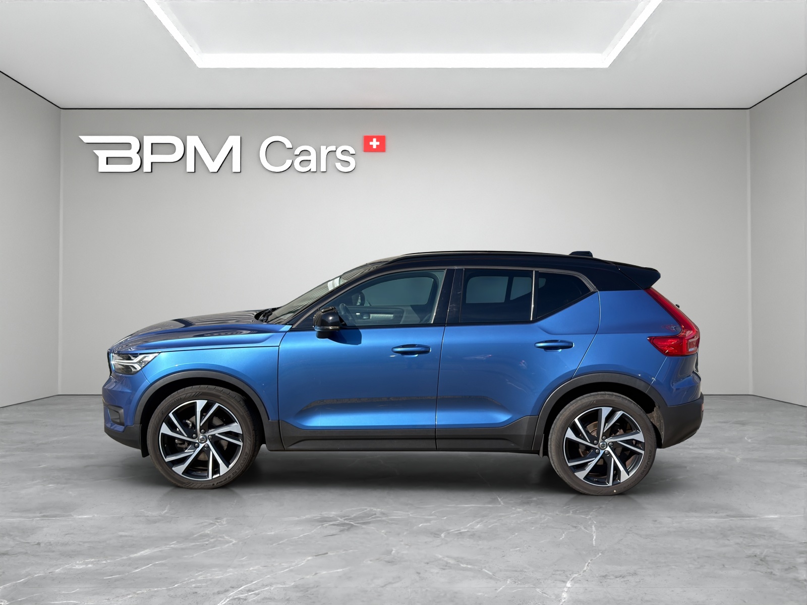 VOLVO XC40 2.0 B5 MH R-Design AWD - 7