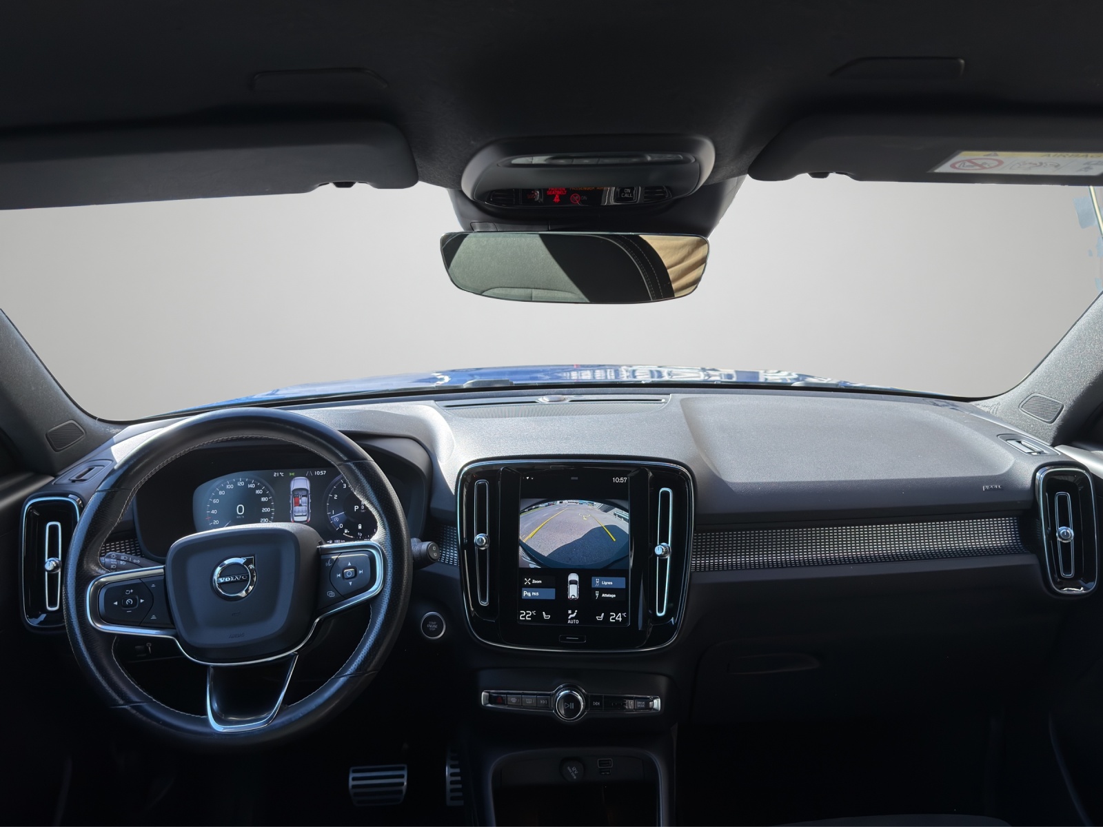 VOLVO XC40 2.0 B5 MH R-Design AWD - 13