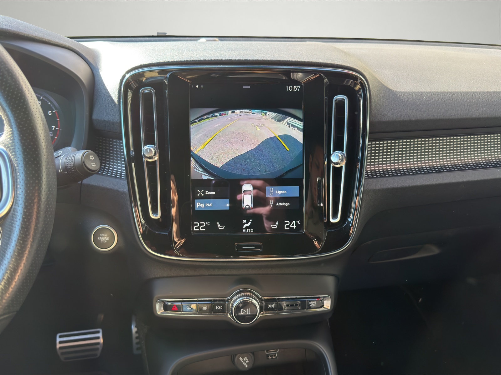 VOLVO XC40 2.0 B5 MH R-Design AWD - 15
