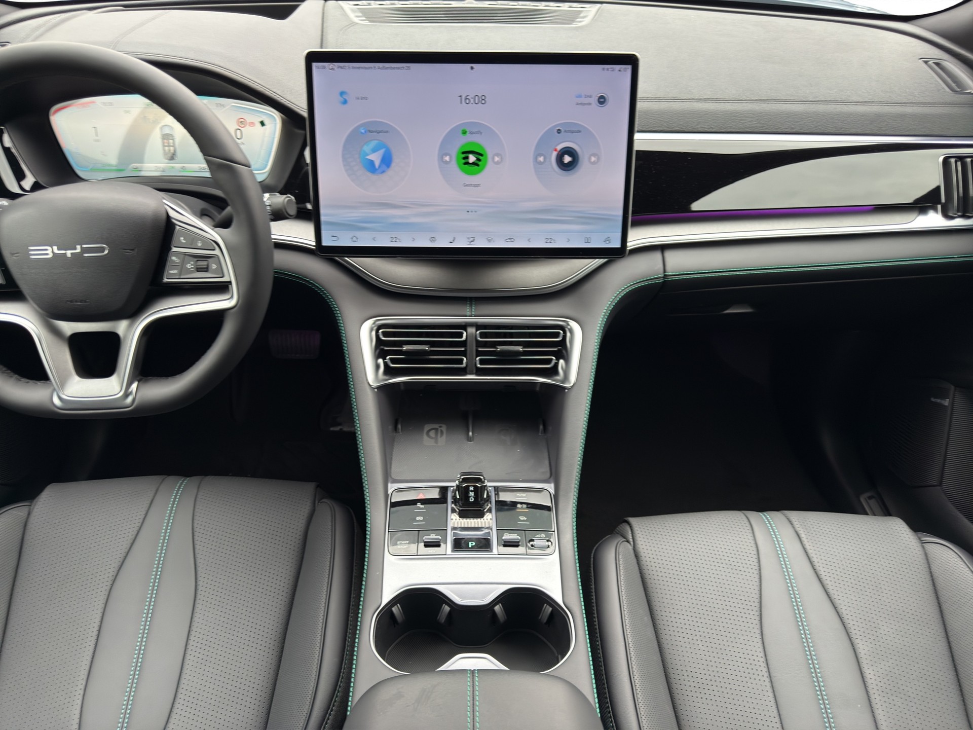 BYD Seal U DM-i Design AWD - 16
