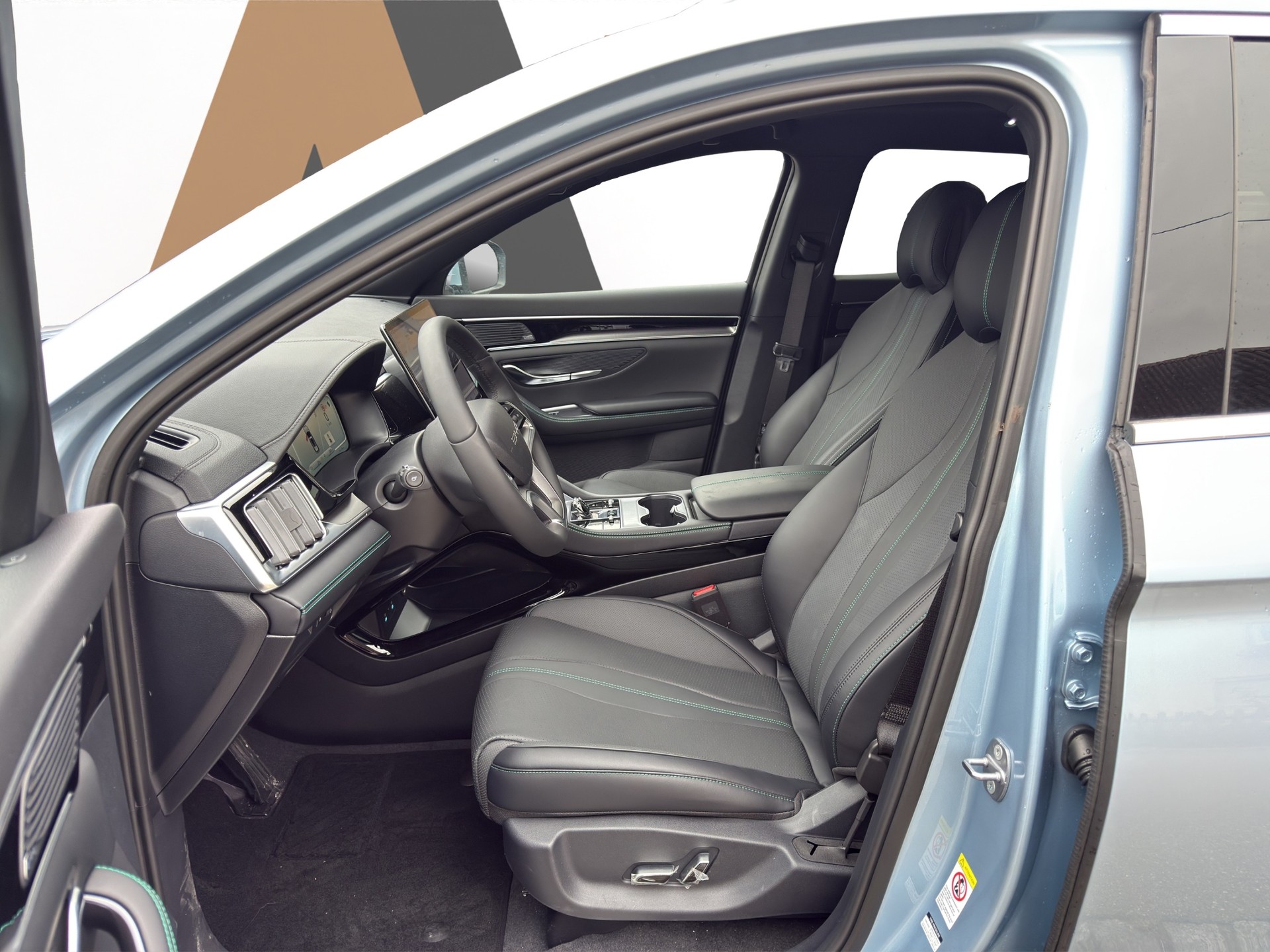 BYD Seal U DM-i Design AWD - 9