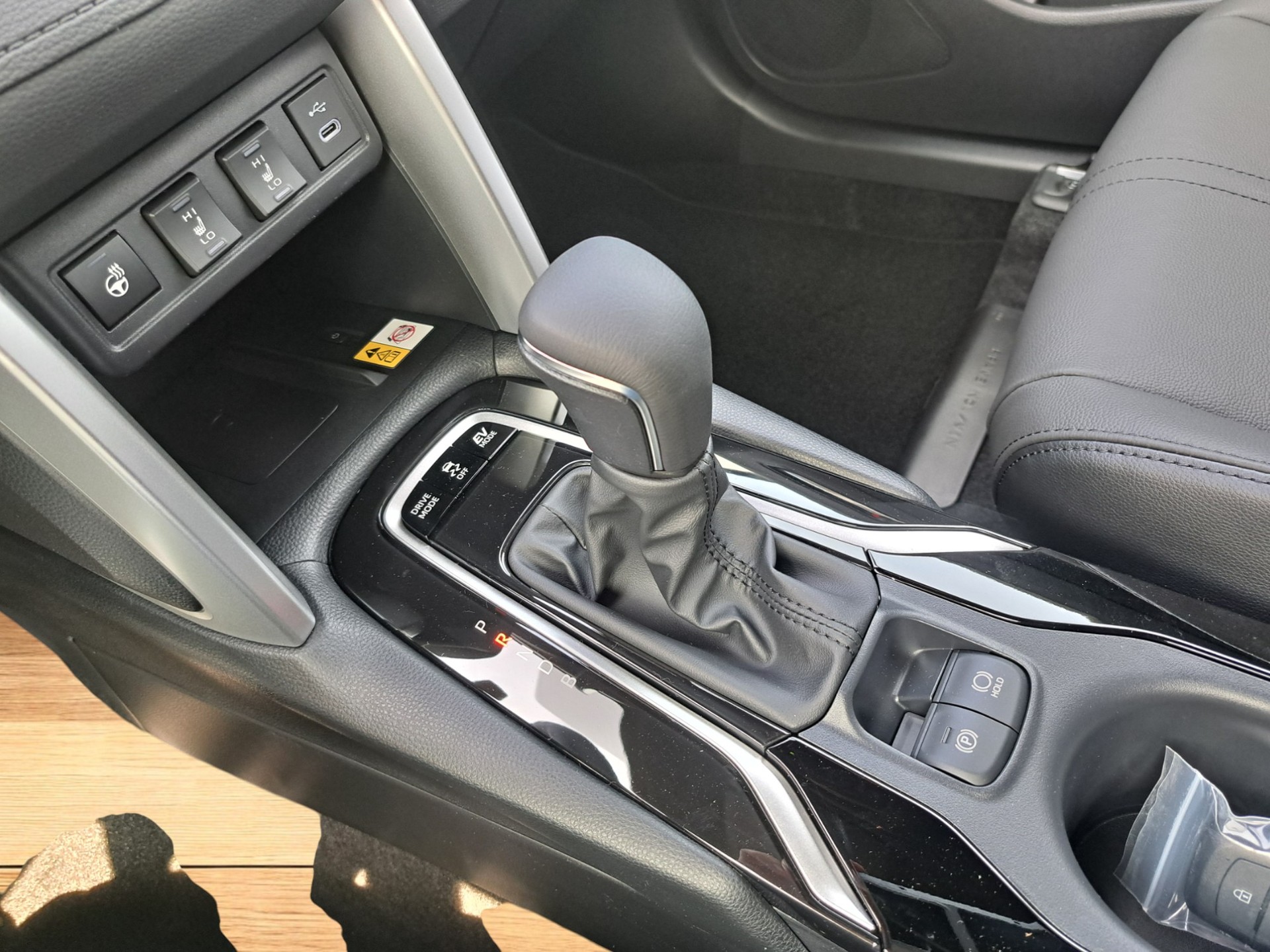 TOYOTA Corolla Cross 2.0 Trend e-CVT - 14