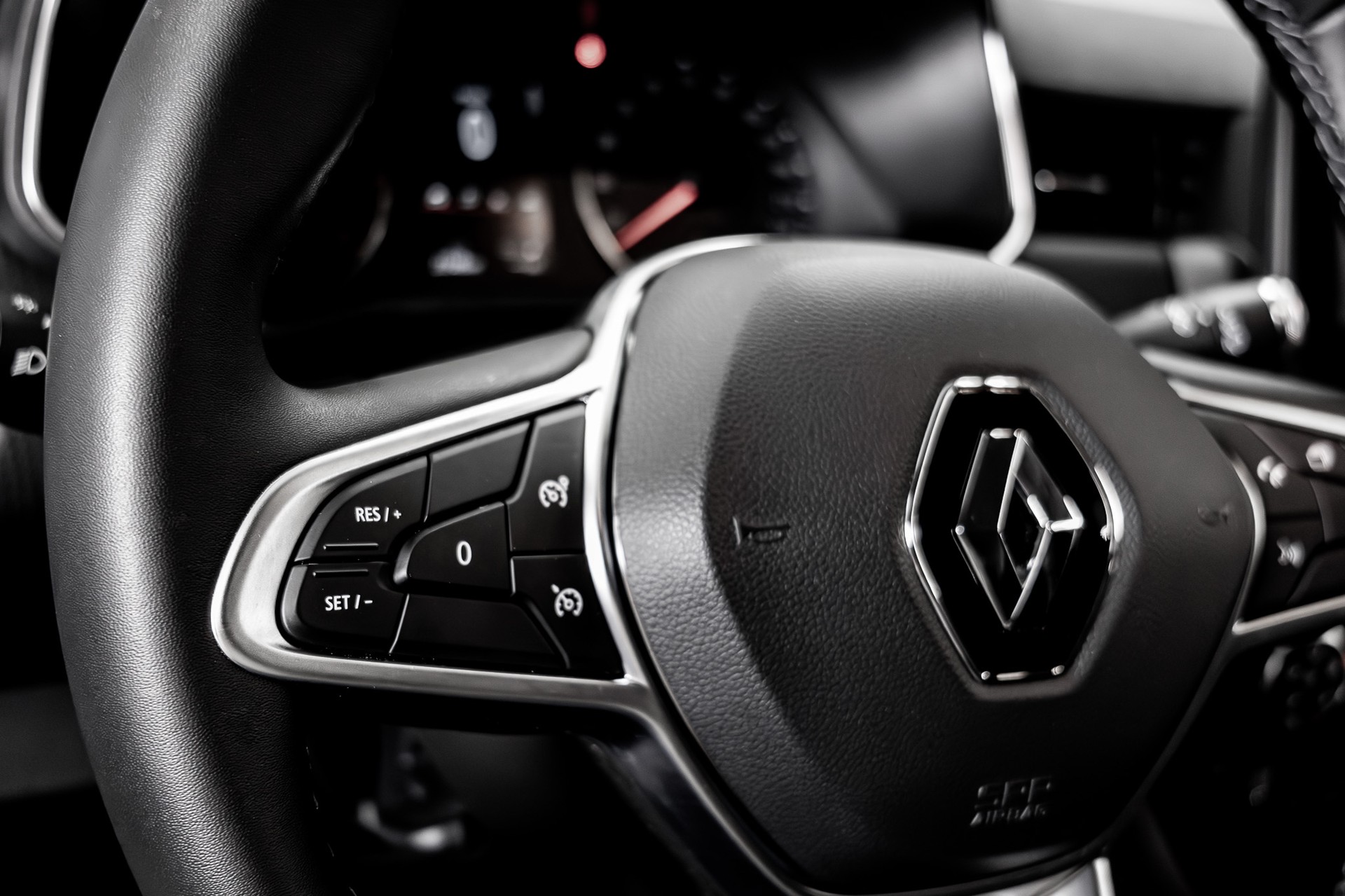 RENAULT Clio 1.0 Intens CVT - 15