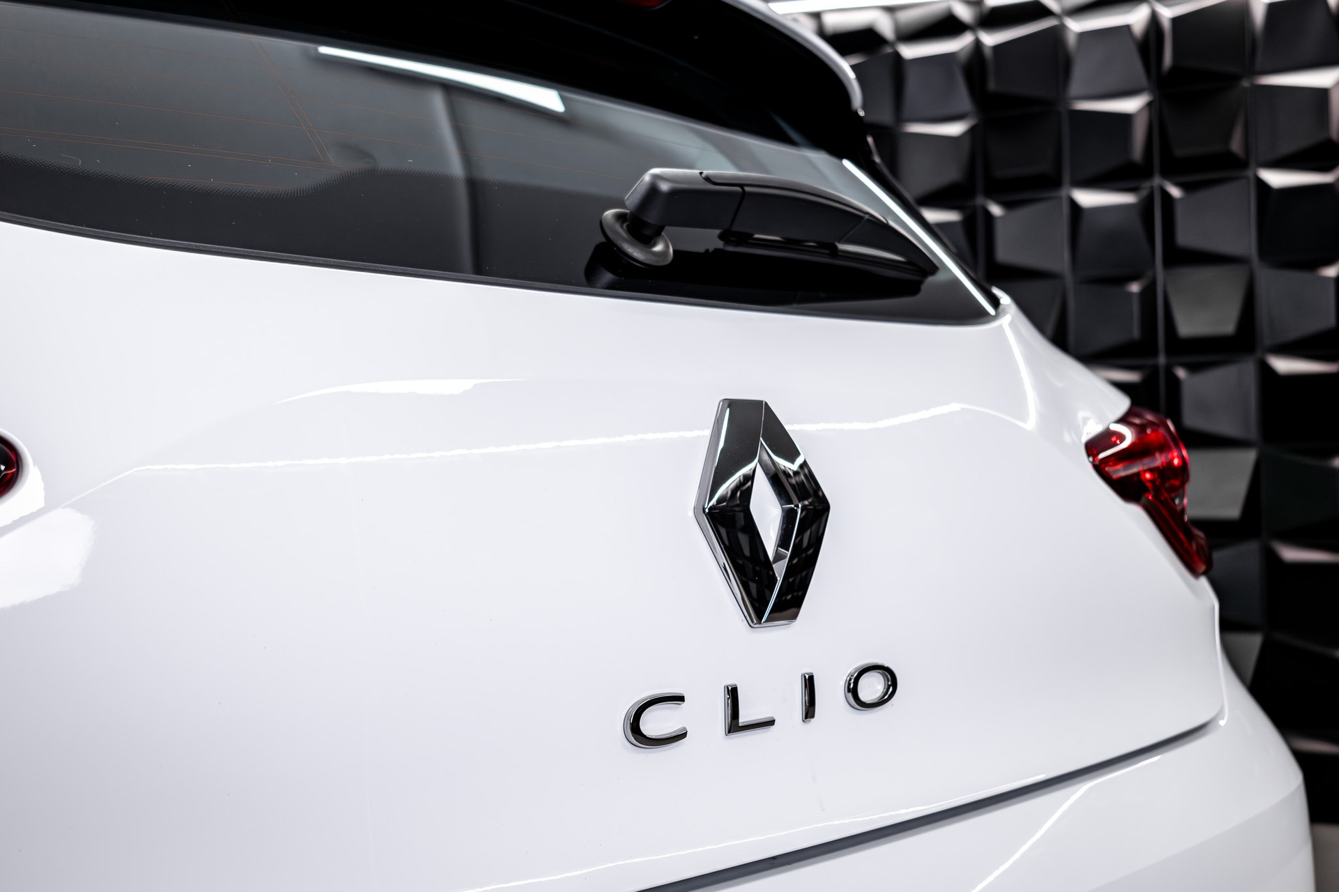 RENAULT Clio 1.0 Intens CVT - 22