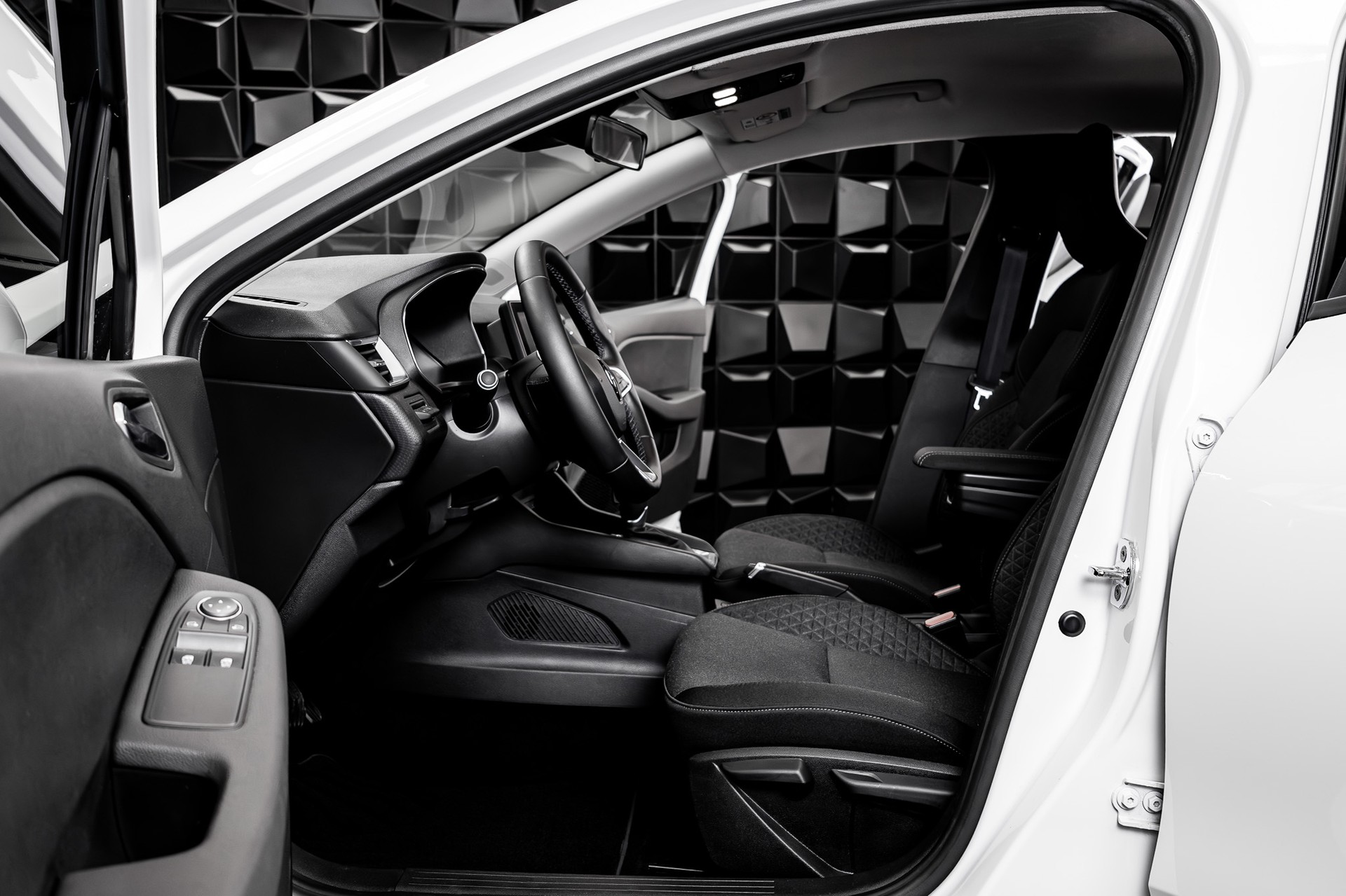 RENAULT Clio 1.0 Intens CVT - 8