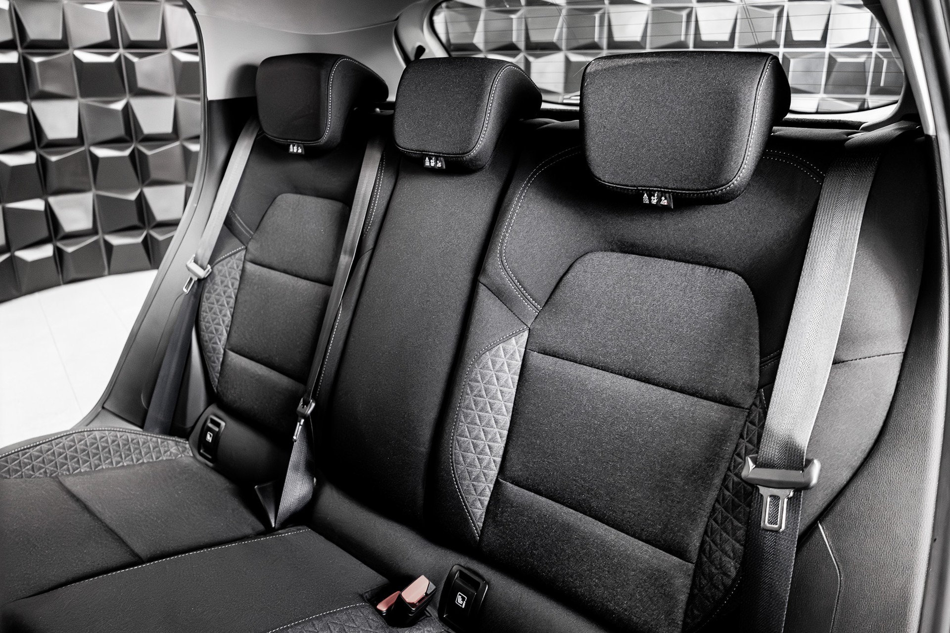 RENAULT Clio 1.0 Intens CVT - 19