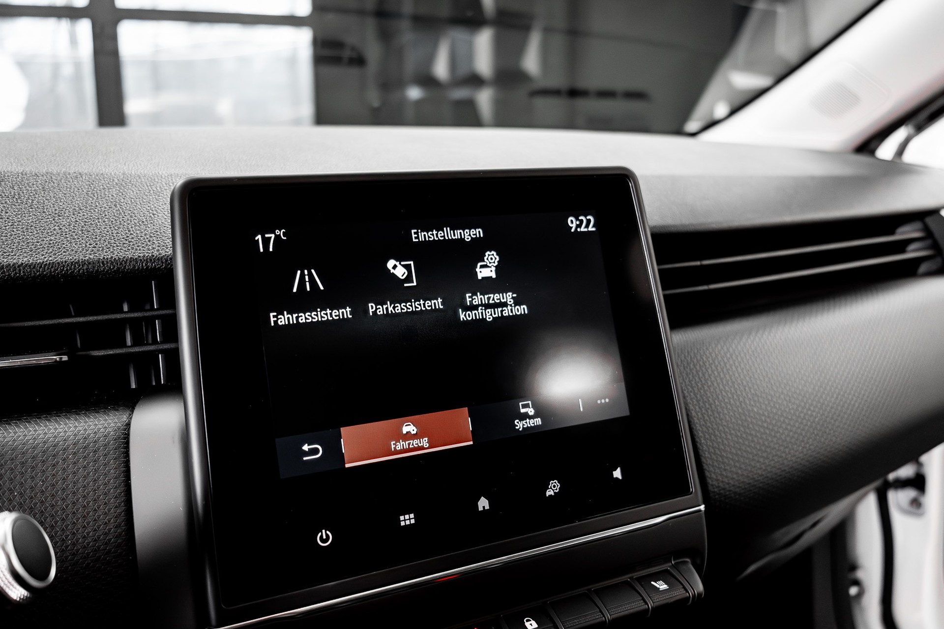 RENAULT Clio 1.0 Intens CVT - 11