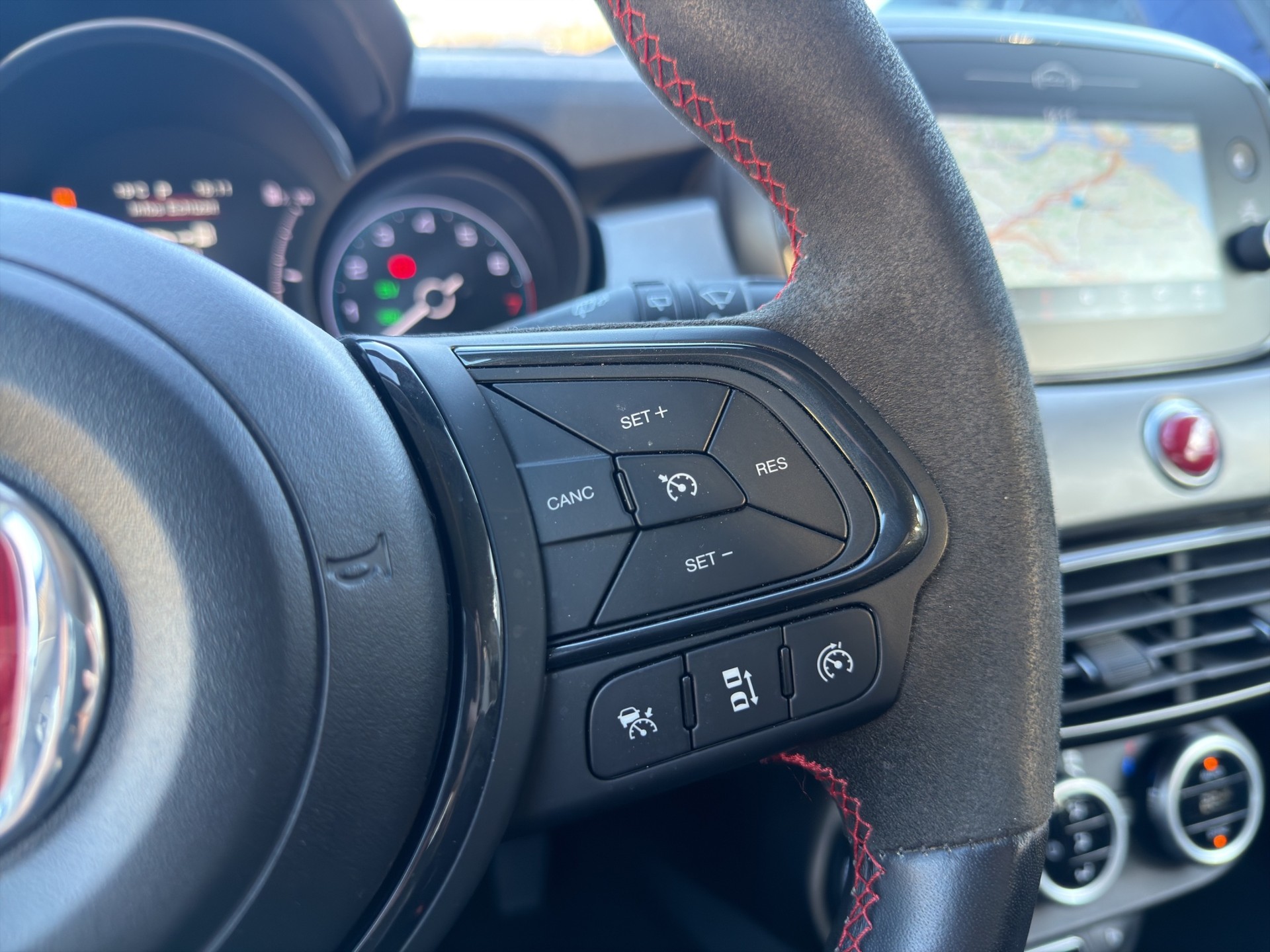 FIAT 500 X 1.5 Hybrid Sport - 26