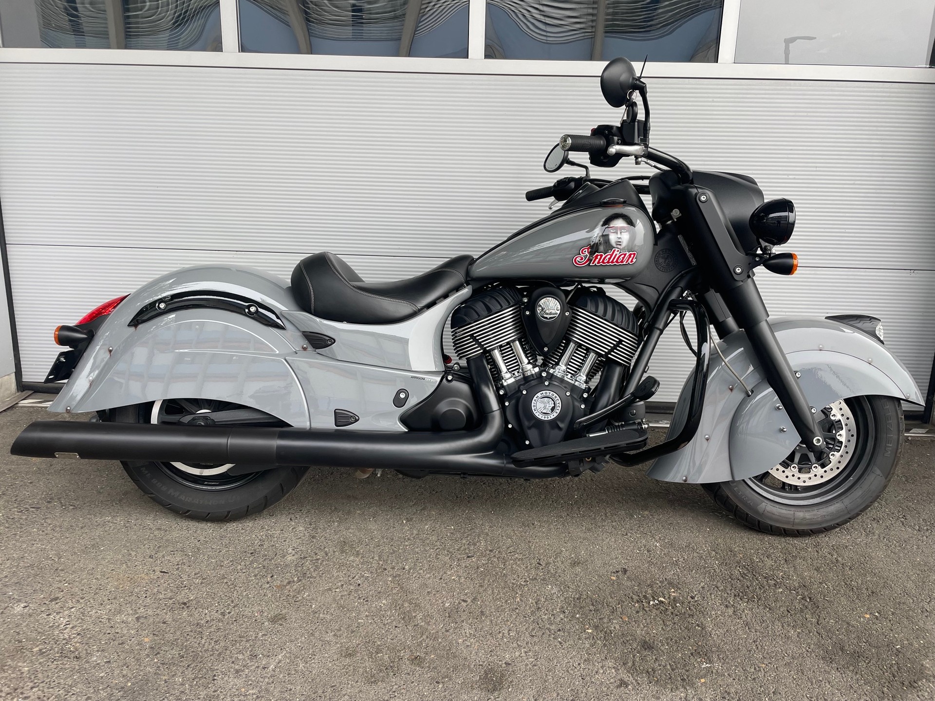 INDIAN Chief Dark Horse