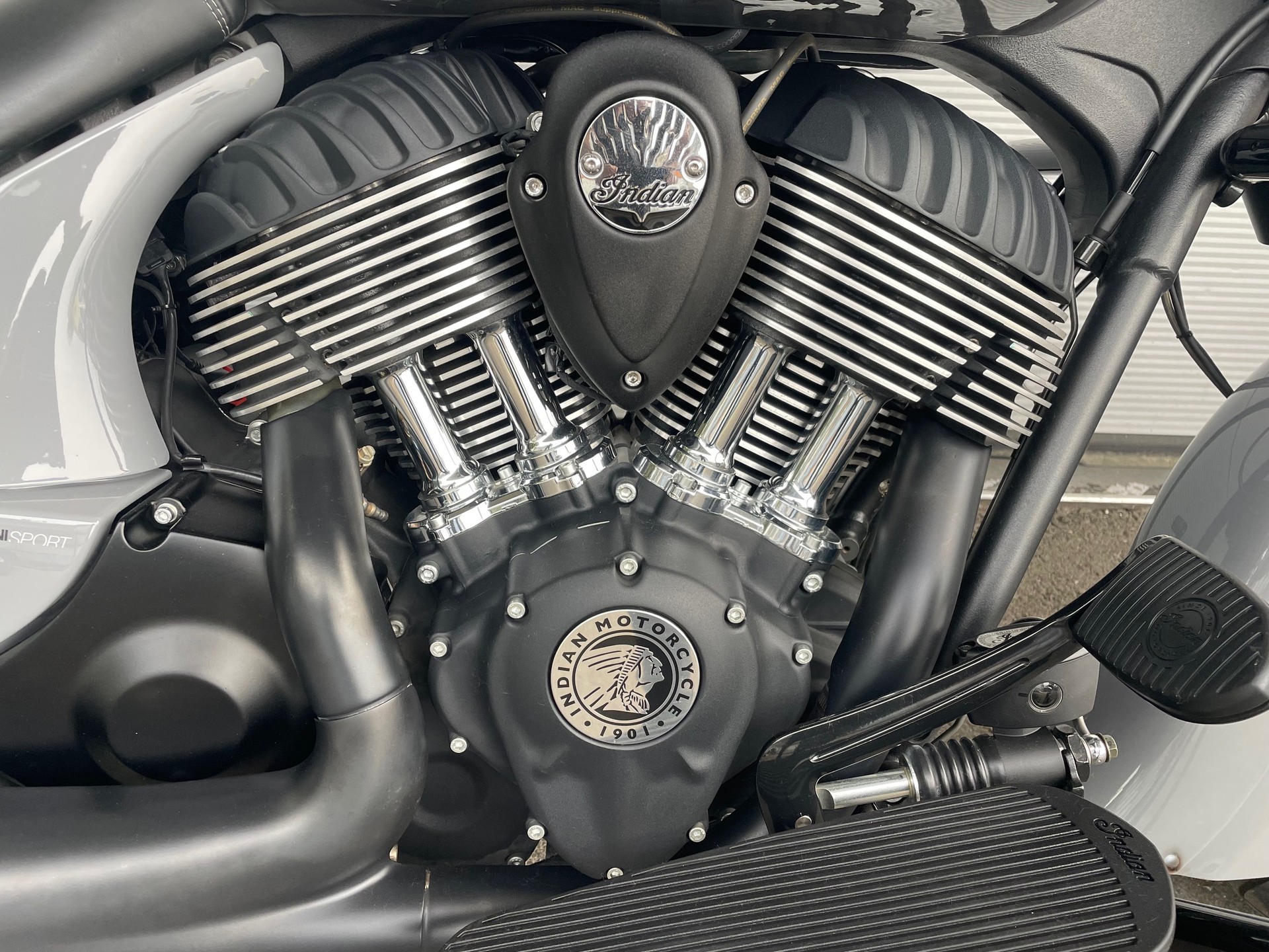 INDIAN Chief Dark Horse - 6