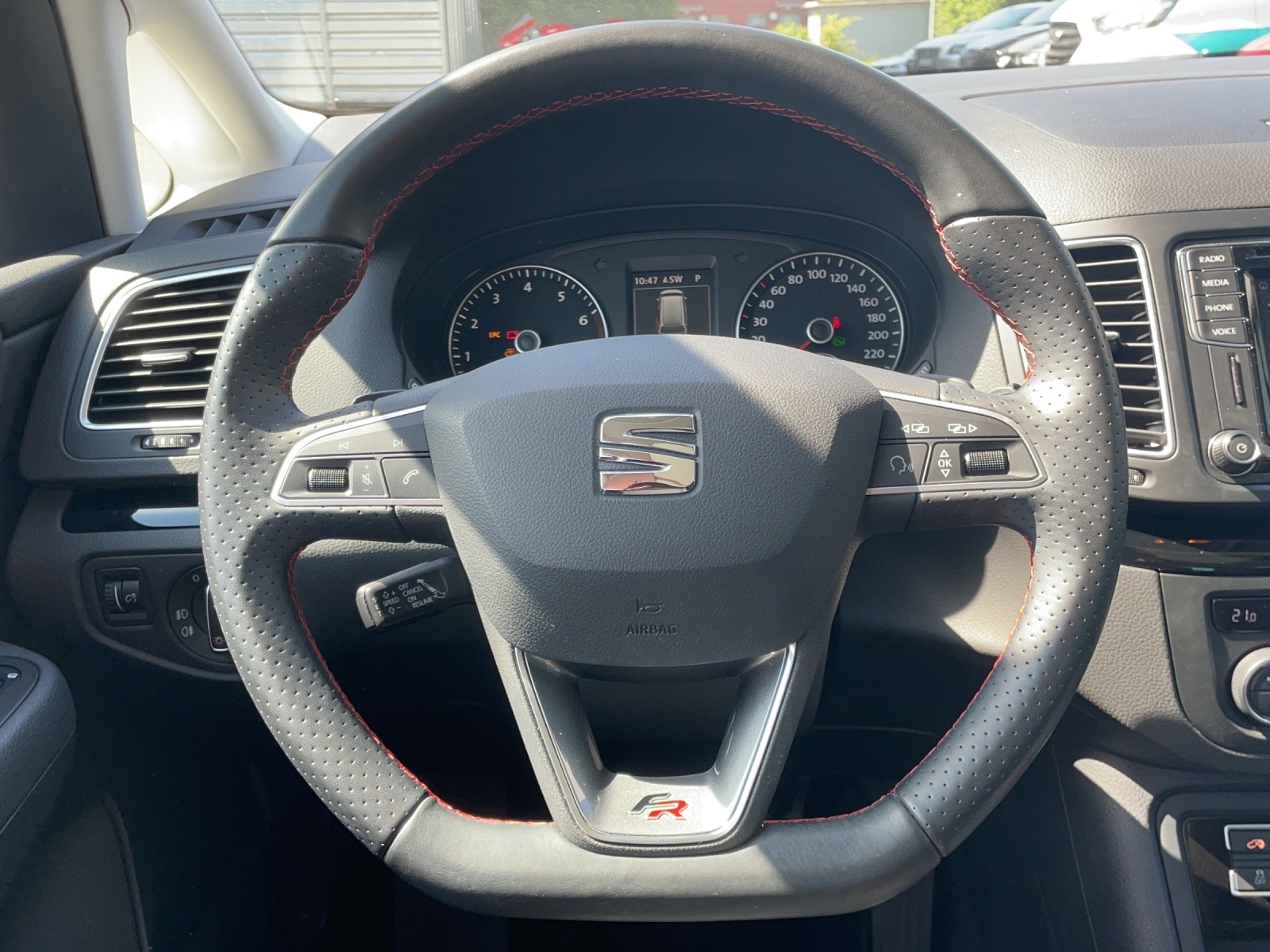 SEAT Alhambra 2.0 TSI FR Line DSG - 8
