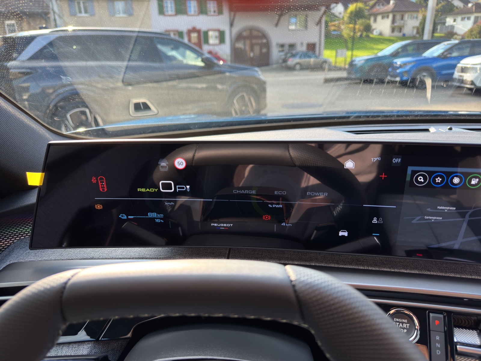 PEUGEOT 3008 e-Launch Edition AWD - 9