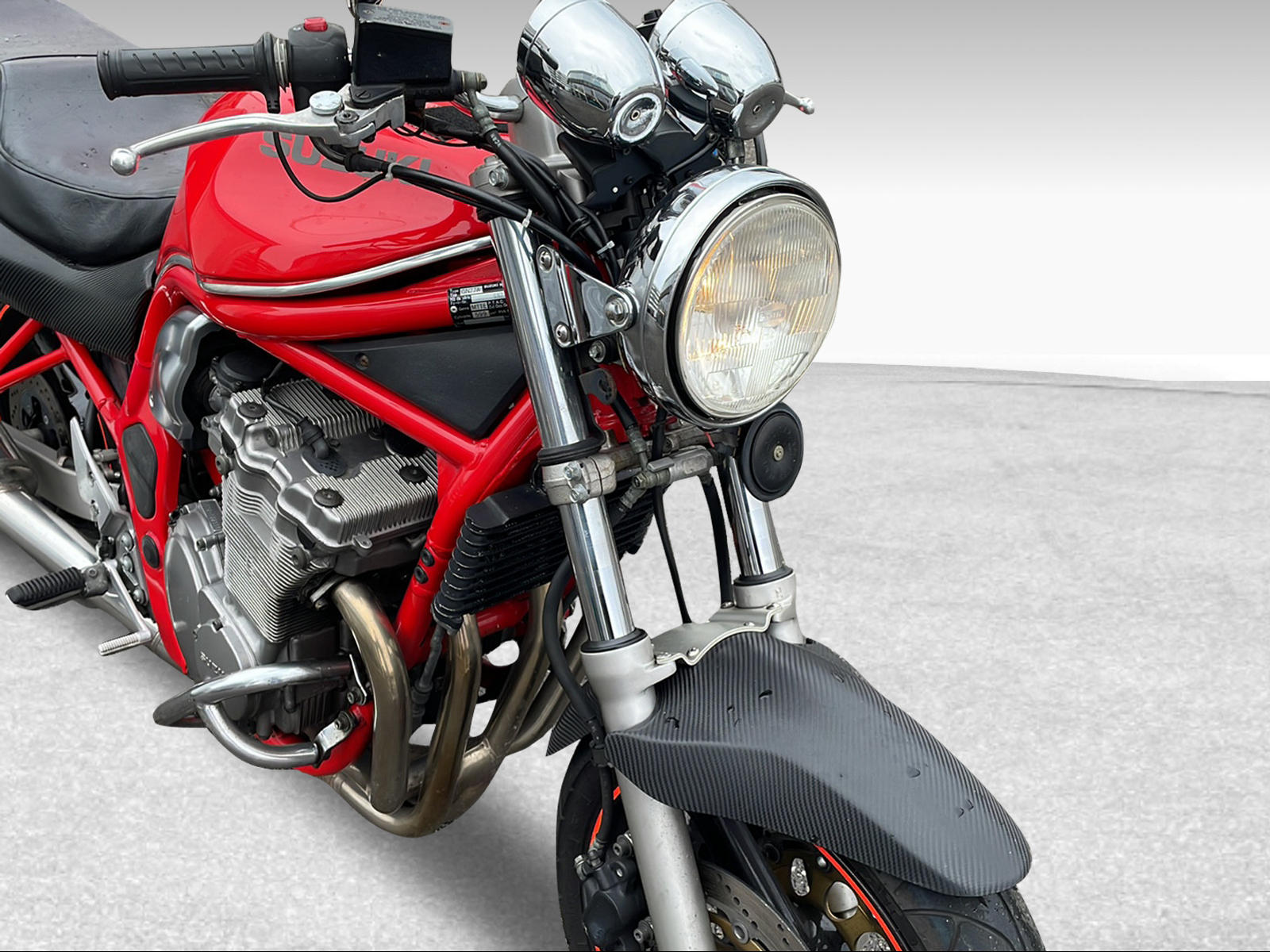 SUZUKI GSF 600 Bandit S - 7