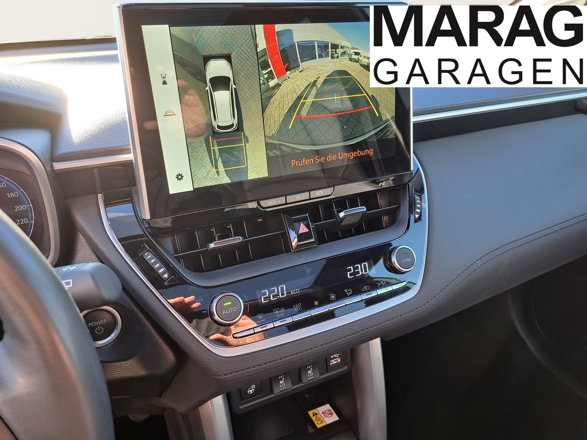 TOYOTA Corolla Cross 2.0 4WD Premium e-CVT - 14