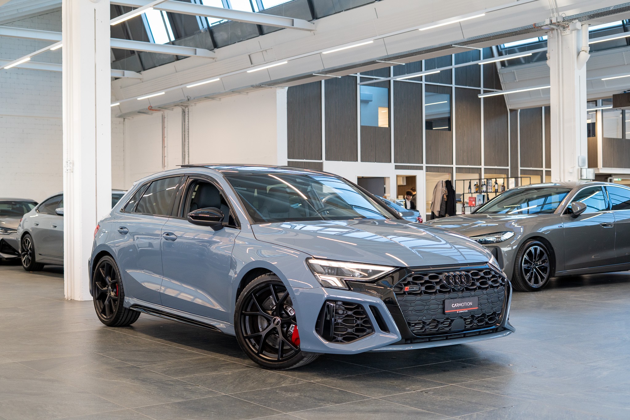 RS3 Sportback 2.5 TFSI quattro S-Tronic / Panorama / Rückfahrkamera
